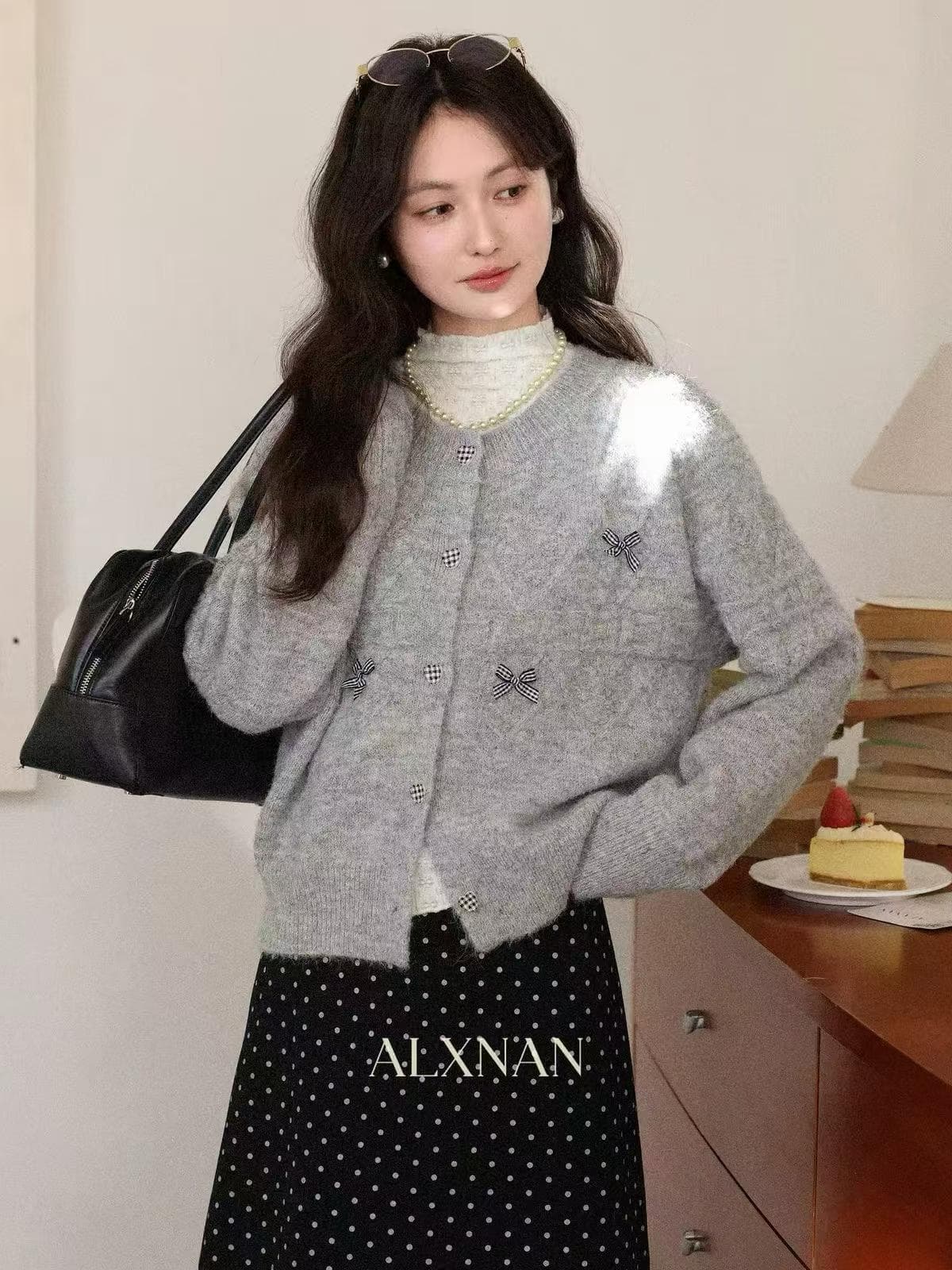캐주얼 긴팔 라운드 넥 나비 매듭 비즈 박기 니트 스웨터 스웨터 가을 겨울 작은 대중 디자인 센스 재킷 오픈 가디건 맨위 여성 상세 이미지 6