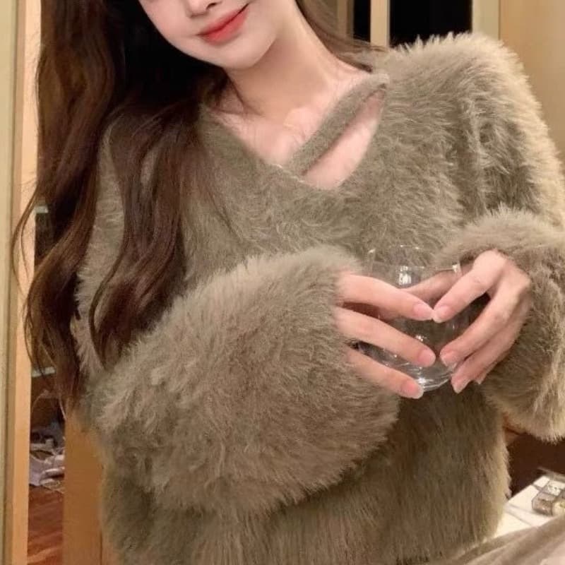 화이트 밍크 플리스 풀오버 여성 뜨개질 기본 셔츠 가을 겨울 새로운 느긋한 바람 부드러운 찹쌀 쇼트 스타일 V넥 맨위 이미지 6