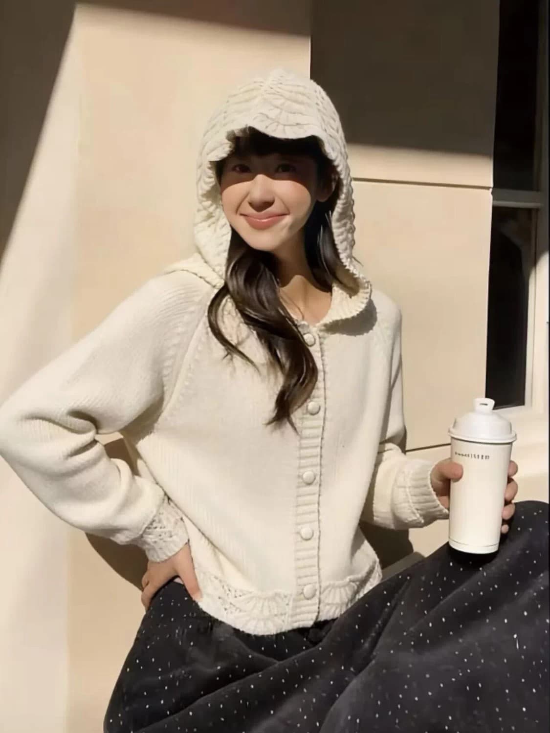 이른 가을 부드러운 바람 홀로우 아웃 조개 레이스 니트 오픈 가디건 여성 후드 쇼트 스타일 부드러운 찹쌀 품격 다용도 스웨터 코트 상세 이미지 7