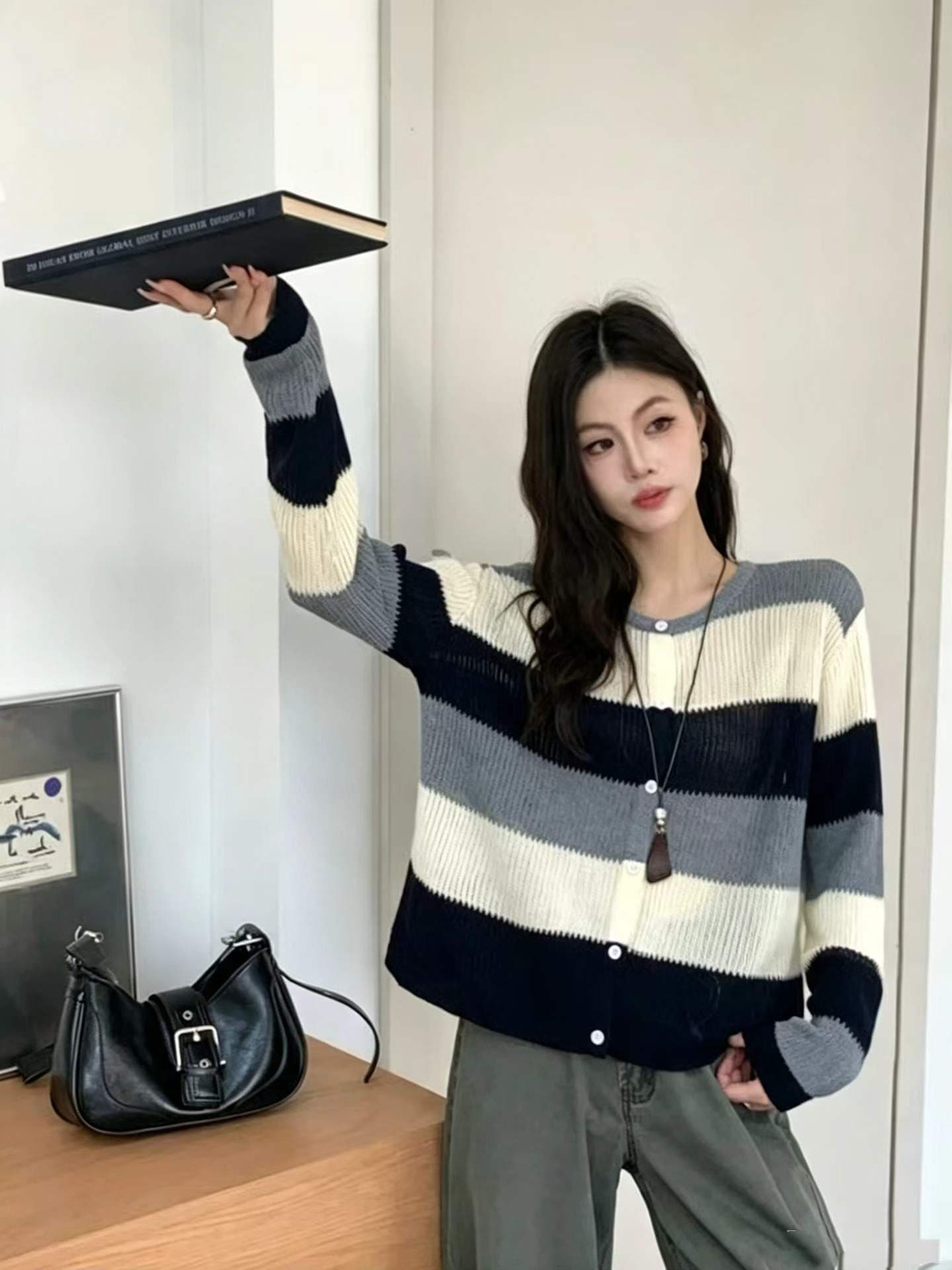 레트로 배색 스트라이프 니트 스웨터 오픈 가디건 여성 라운드 넥 싱글 줄 버튼 부드러운 찹쌀 봄 가을 새로운 슬림해 보이는 다용도 재킷 상세 이미지 1