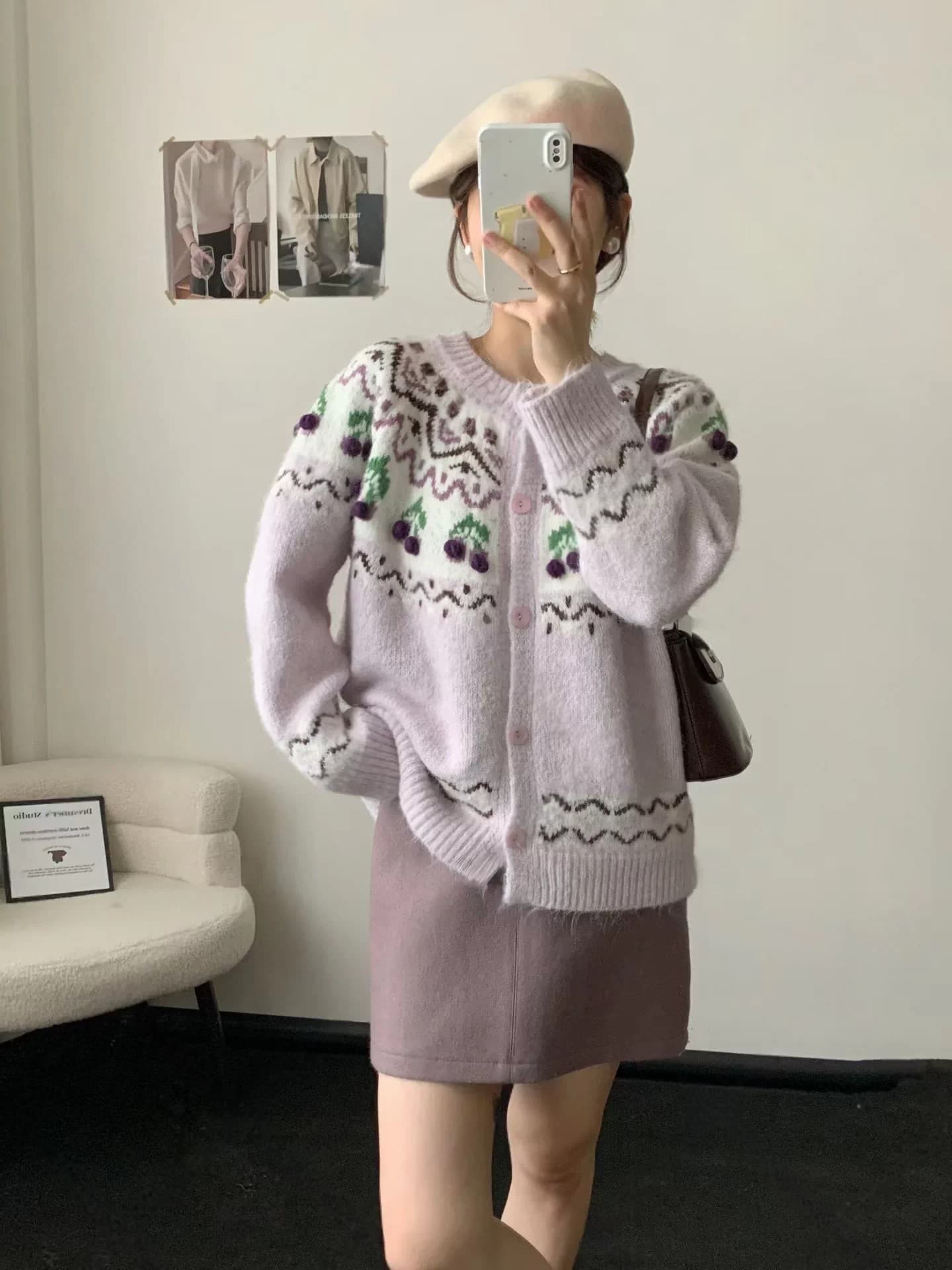 공정한 섬 자카드 니트 스웨터 딸기 체리 털 공 꾸밈음 라운드 넥 레트로 분위기 센스 스웨터 코트 이미지 2