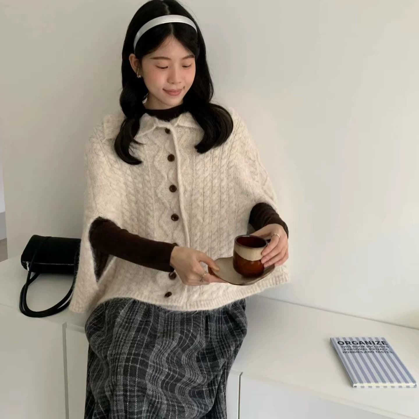 한 부서 느긋한 바람 레트로 폴로 칼라 꽈배기 니트 오픈 가디건 여성 고급 센스 부서 버클 다용도 망토 스웨터 오픈 가디건 이미지 5