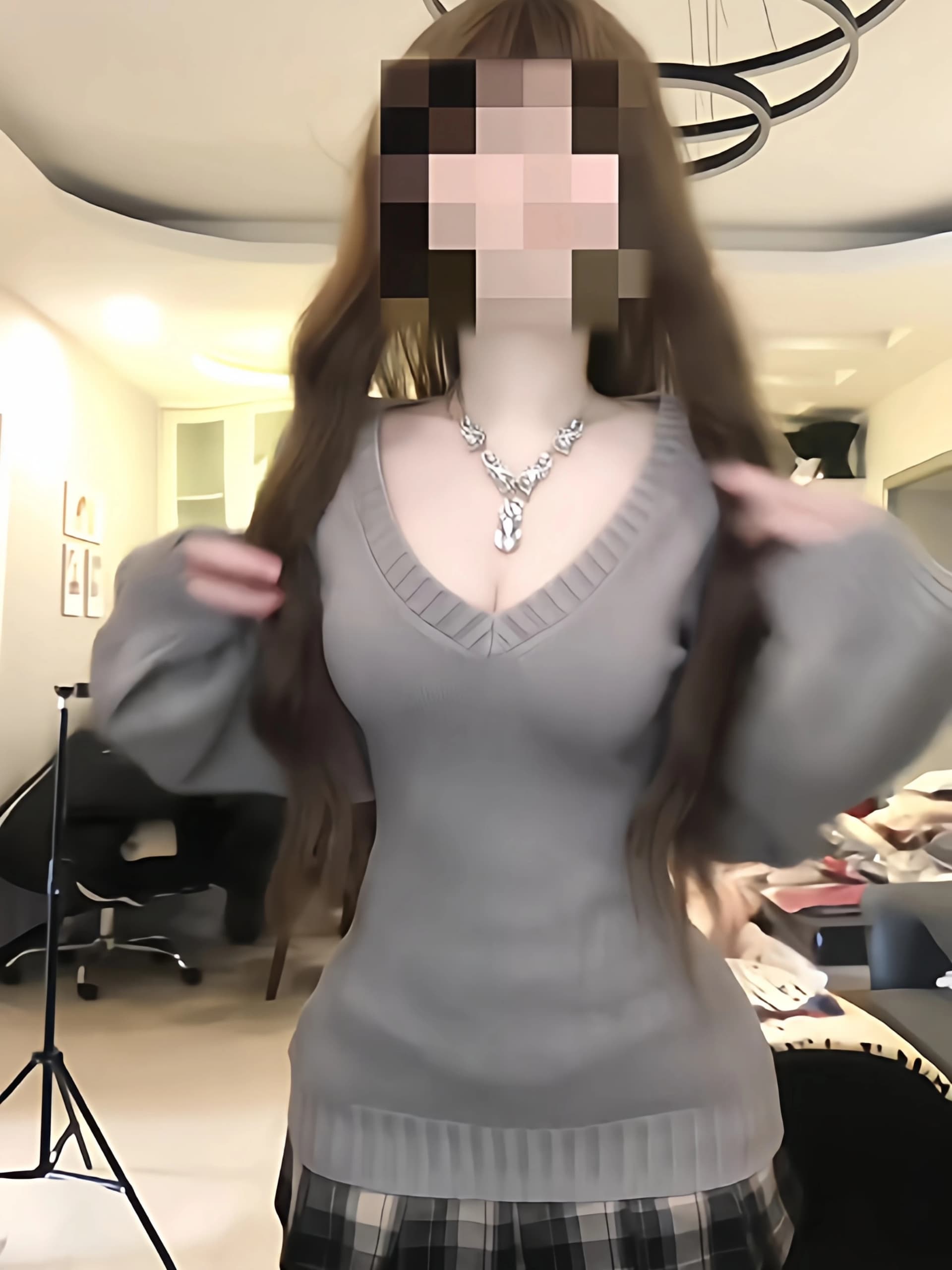 아메리칸 핫걸 바람 V넥 니트 스웨터 여성 가을 겨울 2026 봄 새로운 회색 몸매 가꾸기 섹시함 회색 스웨터 맨위 이미지 4
