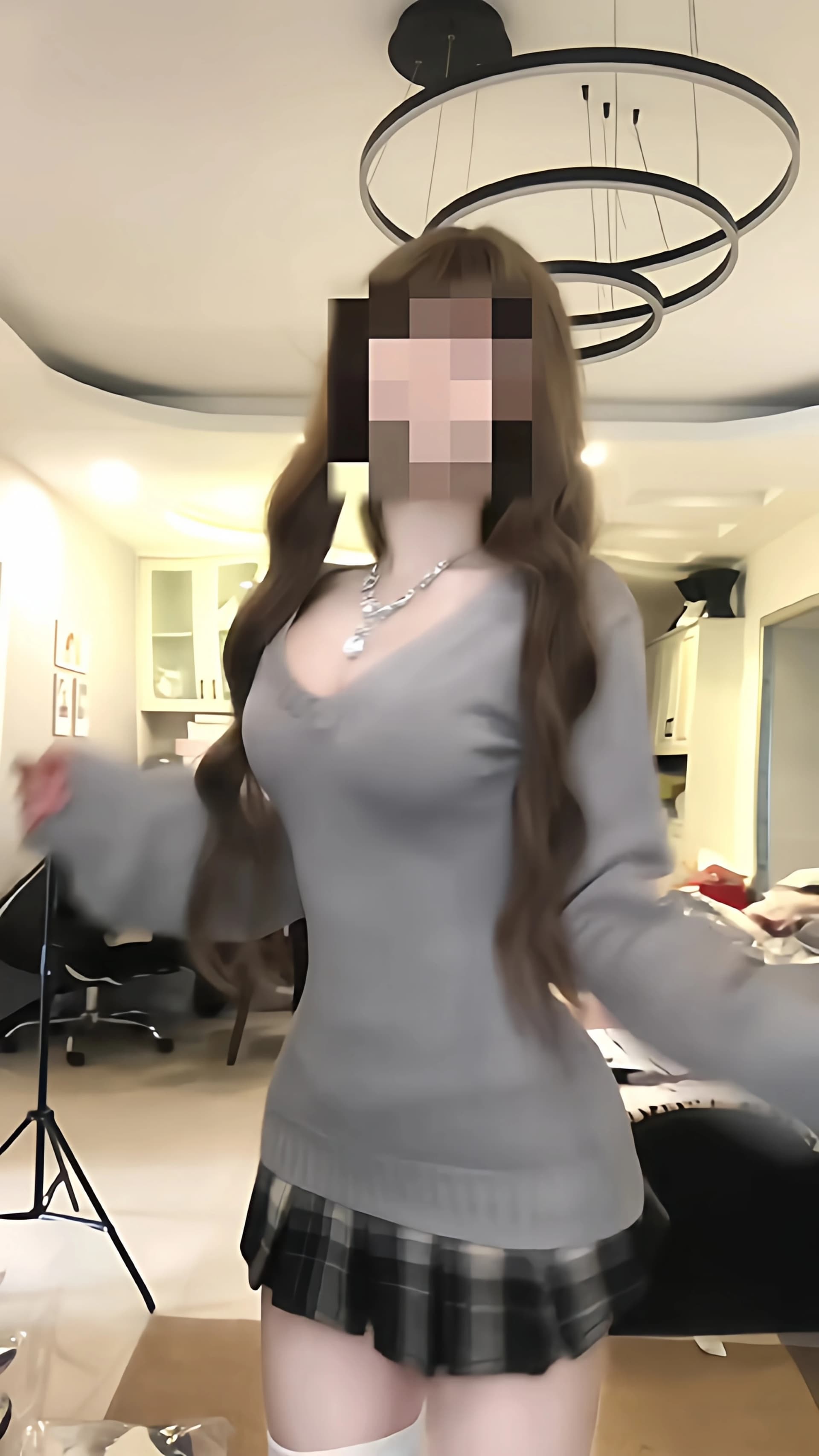 아메리칸 핫걸 바람 V넥 니트 스웨터 여성 가을 겨울 2026 봄 새로운 회색 몸매 가꾸기 섹시함 회색 스웨터 맨위 상세 이미지 5