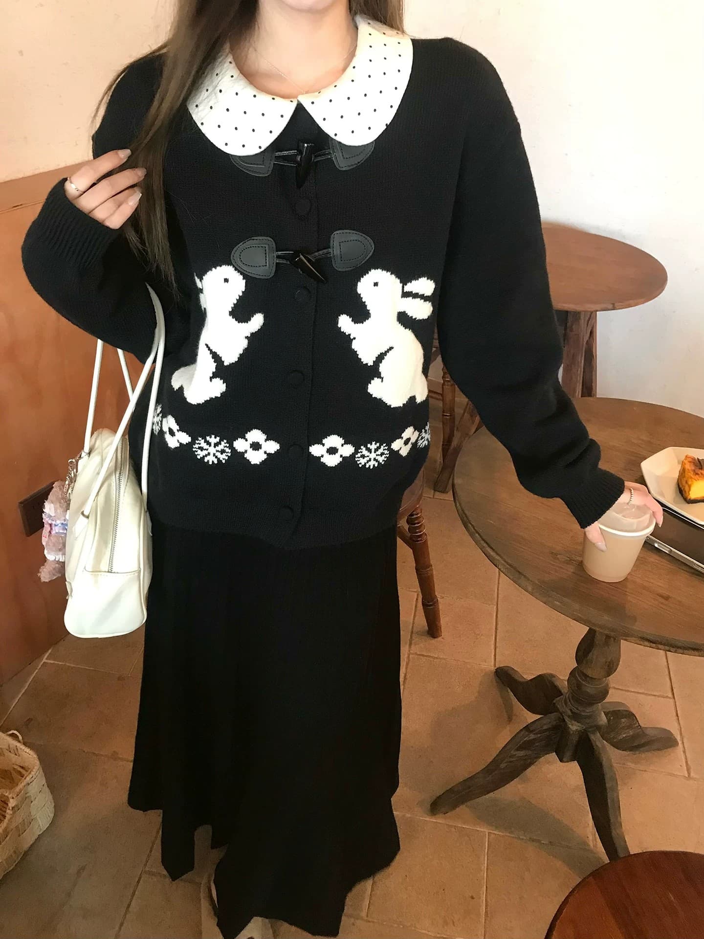 느긋한 스웨터 세트 여성 소뿔 버클 토끼 자카드 오픈 가디건 인사이드 가져 가라. 베이비 칼라 도트 무늬 맨위 투피스 세트 상세 이미지 5