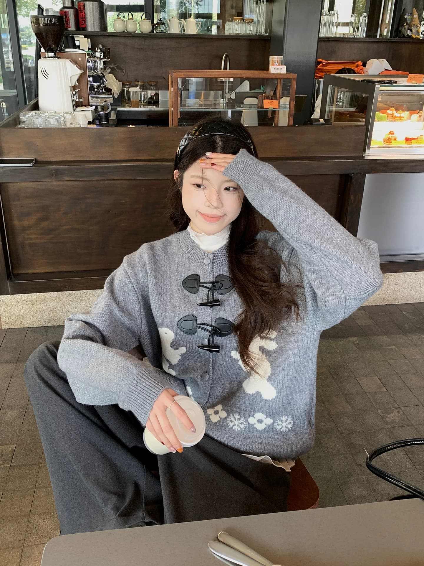 느긋한 스웨터 세트 여성 소뿔 버클 토끼 자카드 오픈 가디건 인사이드 가져 가라. 베이비 칼라 도트 무늬 맨위 투피스 세트 상세 이미지 19