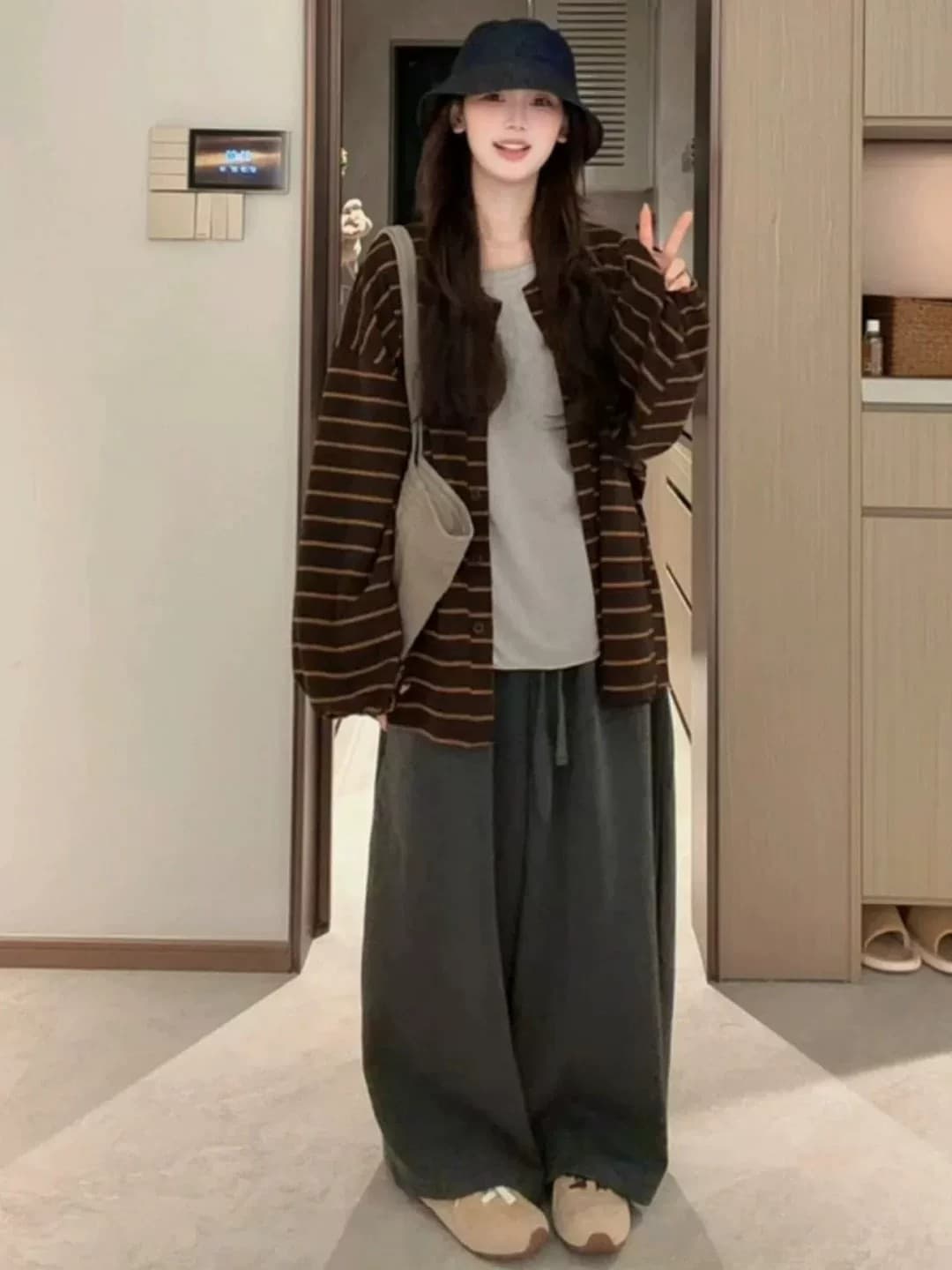 2026 슈퍼 화재 이른 가을 자이언트 잘 생긴 ~ 중 착용 가져 가라. 스트라이프 스웨터 여성 코트 루즈핏 느긋한 바람 한 부서 니트 오픈 가디건 이미지 2