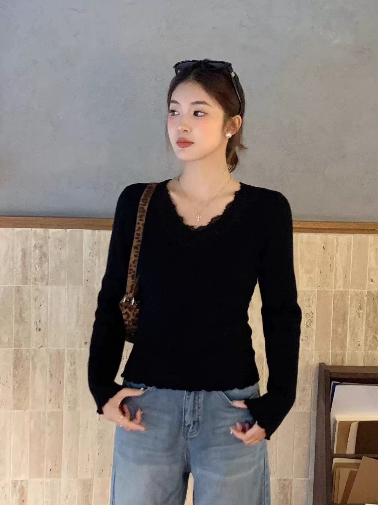 낮음 V넥 레이스 털이 있는 두꺼움 스웨터 여자 인사이드 가져 가라. 기본 셔츠 2026 겨울 새로운 니트 맨위 상세 이미지 2