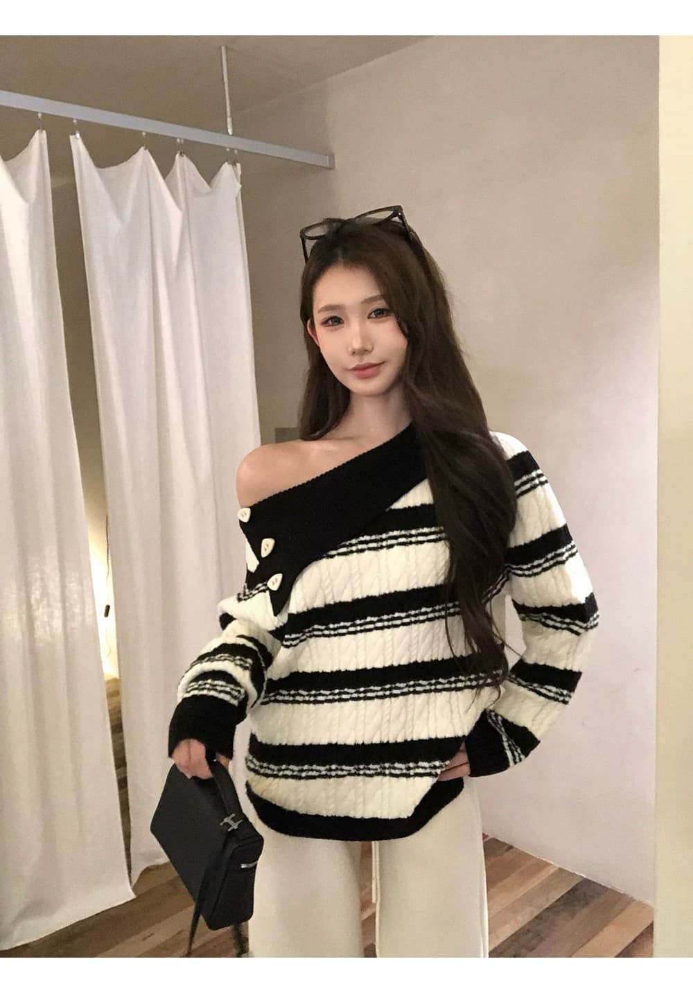 스웨터 여자 가을 겨울 2026 새로운 루즈핏 느긋한 오프숄더 오프숄더 맨위 풀오버 스트라이프 니트 스웨터 상세 이미지 3