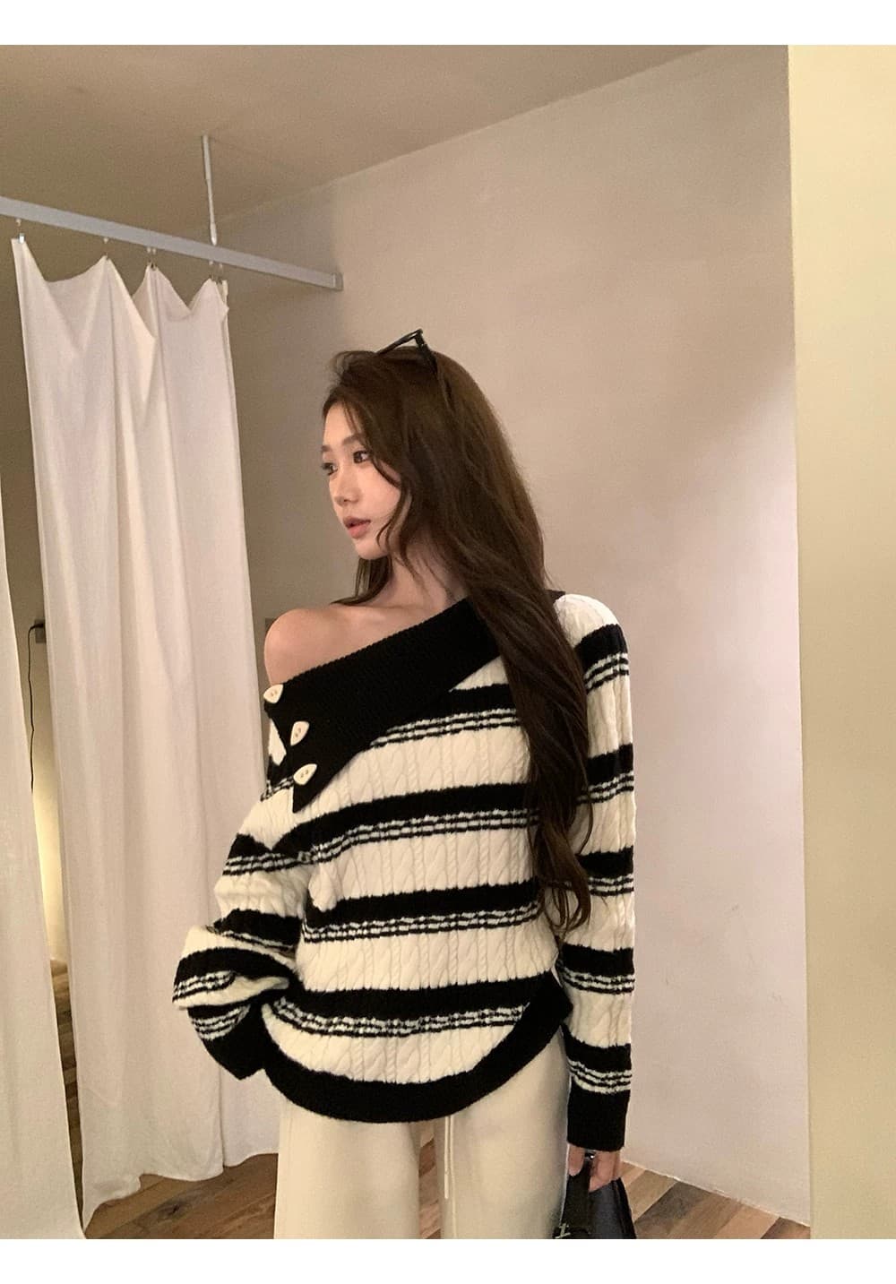 스웨터 여자 가을 겨울 2026 새로운 루즈핏 느긋한 오프숄더 오프숄더 맨위 풀오버 스트라이프 니트 스웨터 상세 이미지 12