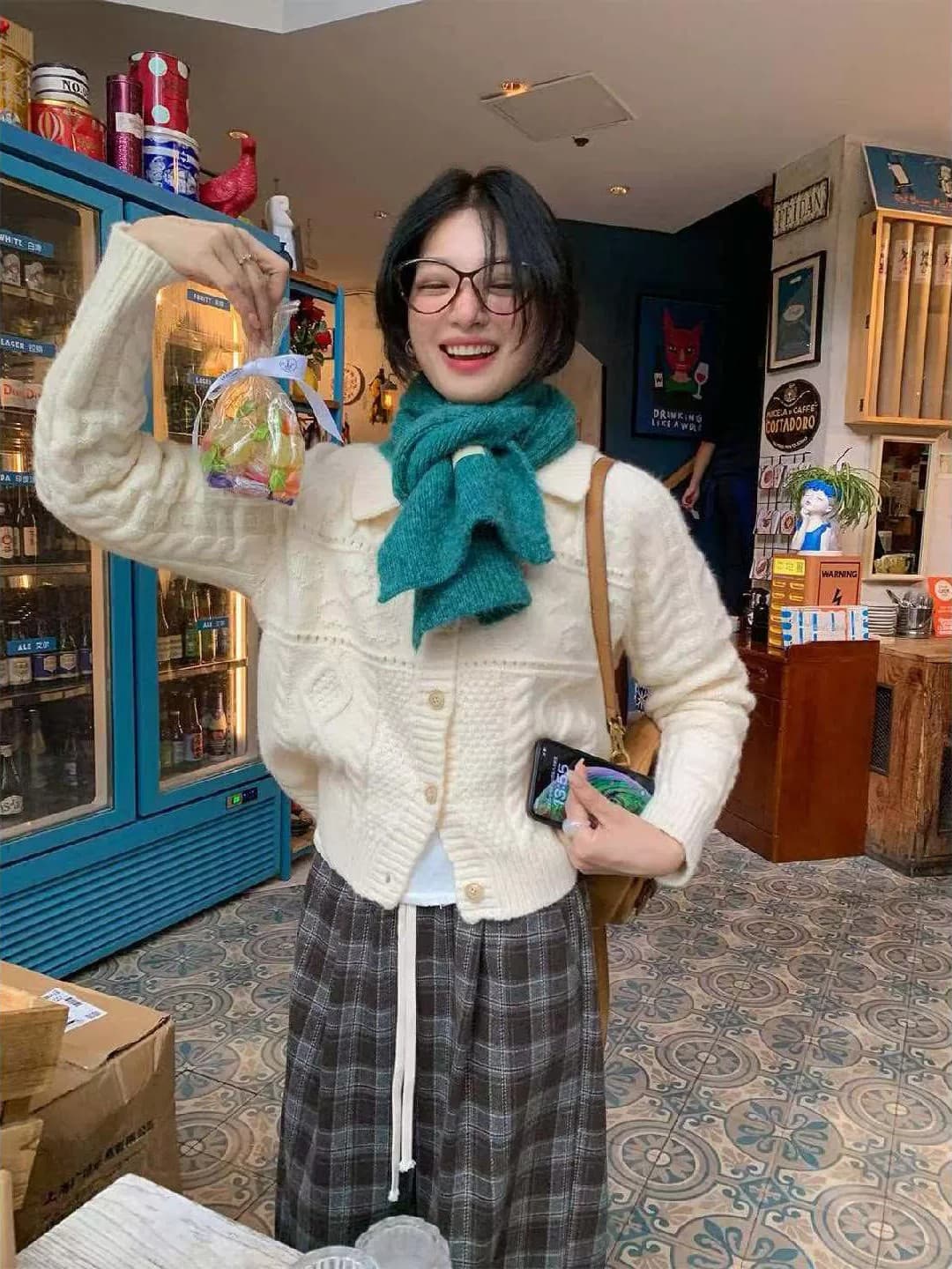 한 부서 다용도 미니멀리즘 느긋한 바람 폴로 칼라 니트 오픈 가디건 여성 단색 단추 스웨터 코트 작은 키 슬림해 보이는 여성 이미지 4