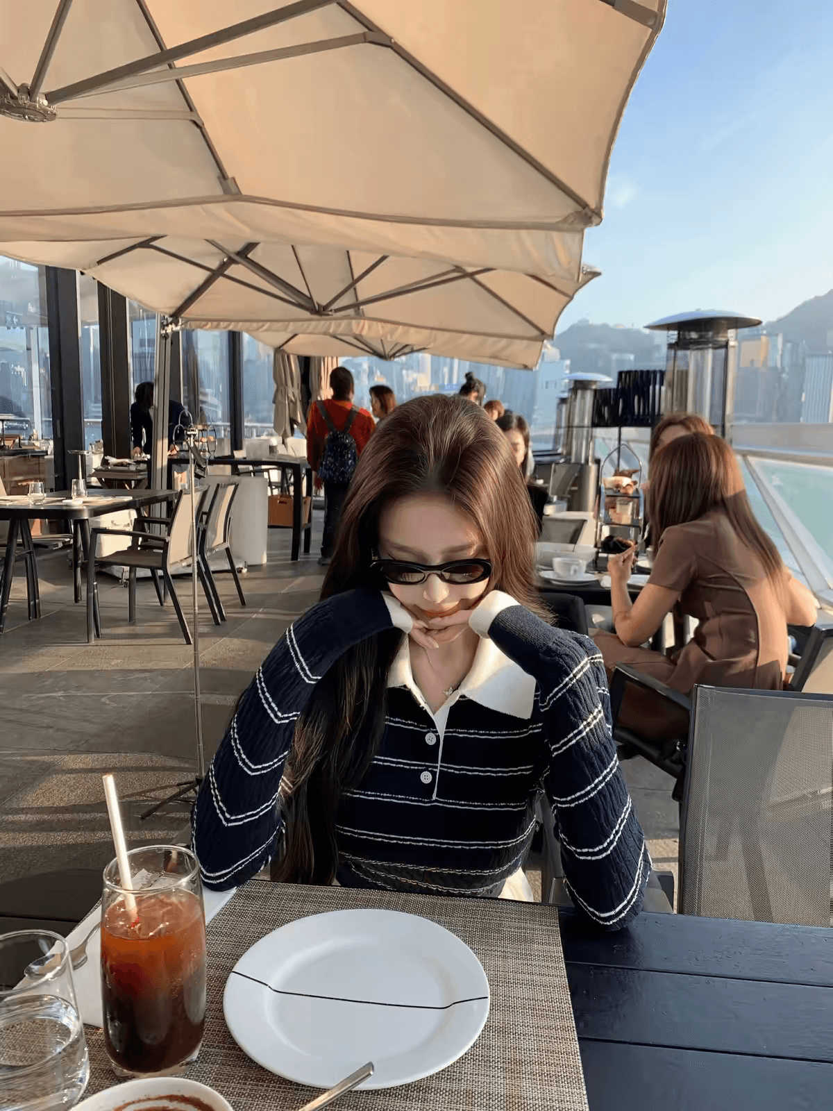 레트로 스트라이프 니트 스웨터 여성 이른 가을 긴팔 작은 대중 질감 센스 다용도 출퇴근 캐주얼 맨위 트렌디 상세 이미지 2