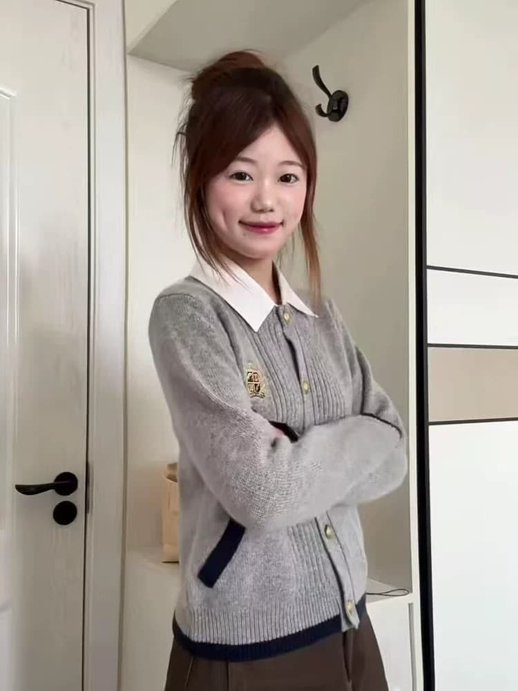 학원 스타일 페이크 레이어드 폴로 칼라 니트 오픈 가디건 여성 2026 가을 새로운 한 부서 느긋한 고급 센스 스웨터 코트 이미지 2