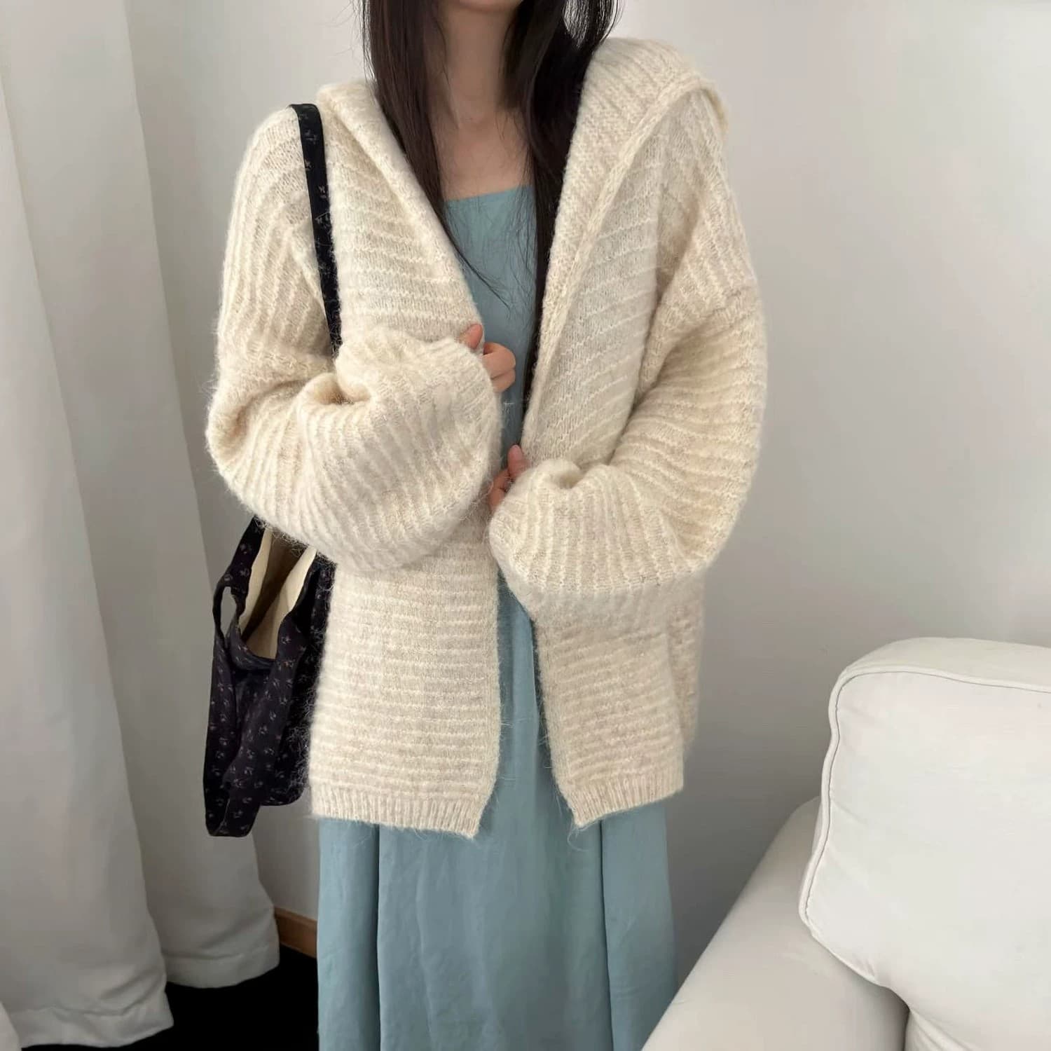 한 부서 후드 스웨터 여성 코트 느슨함 센스 느긋한 바람 루즈핏 부드러운 바람 가을 벌룬 소매 니트 오픈 가디건 상세 이미지 4