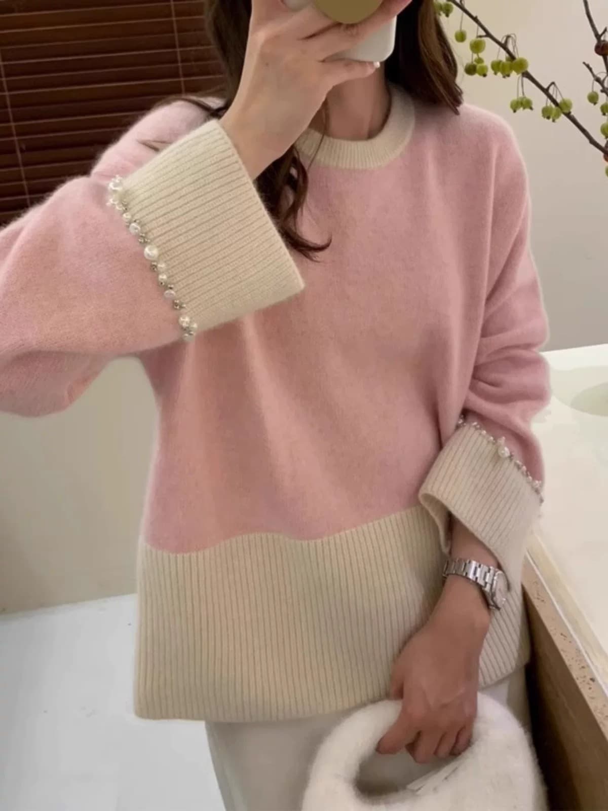 너구리 플러시 프랑스식 레트로 패치워크 색상 스웨터 여자 디자인 센스 커프스 비즈 박기 무거운 작업 작은 대중 니트 스웨터 가을 겨울 켜기 새로운