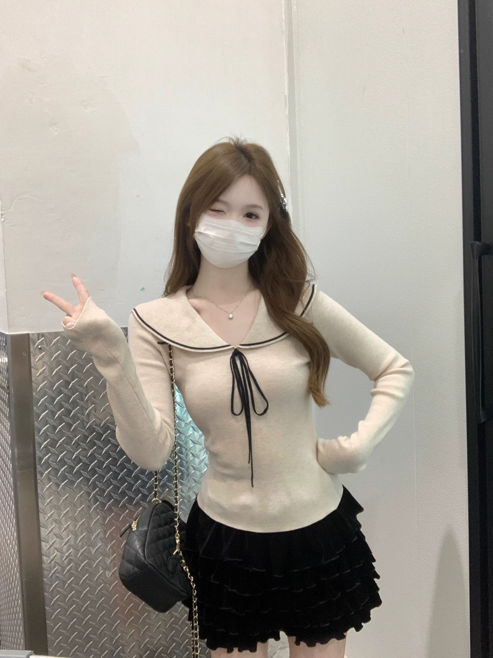 miu 부서 달콤한 스타일 베이비 칼라 디자인 센스 레이스업 긴팔 니트 맨위 여성 가을 겨울 몸매 가꾸기 슬림해 보이는 기본 셔츠 상세 이미지 5