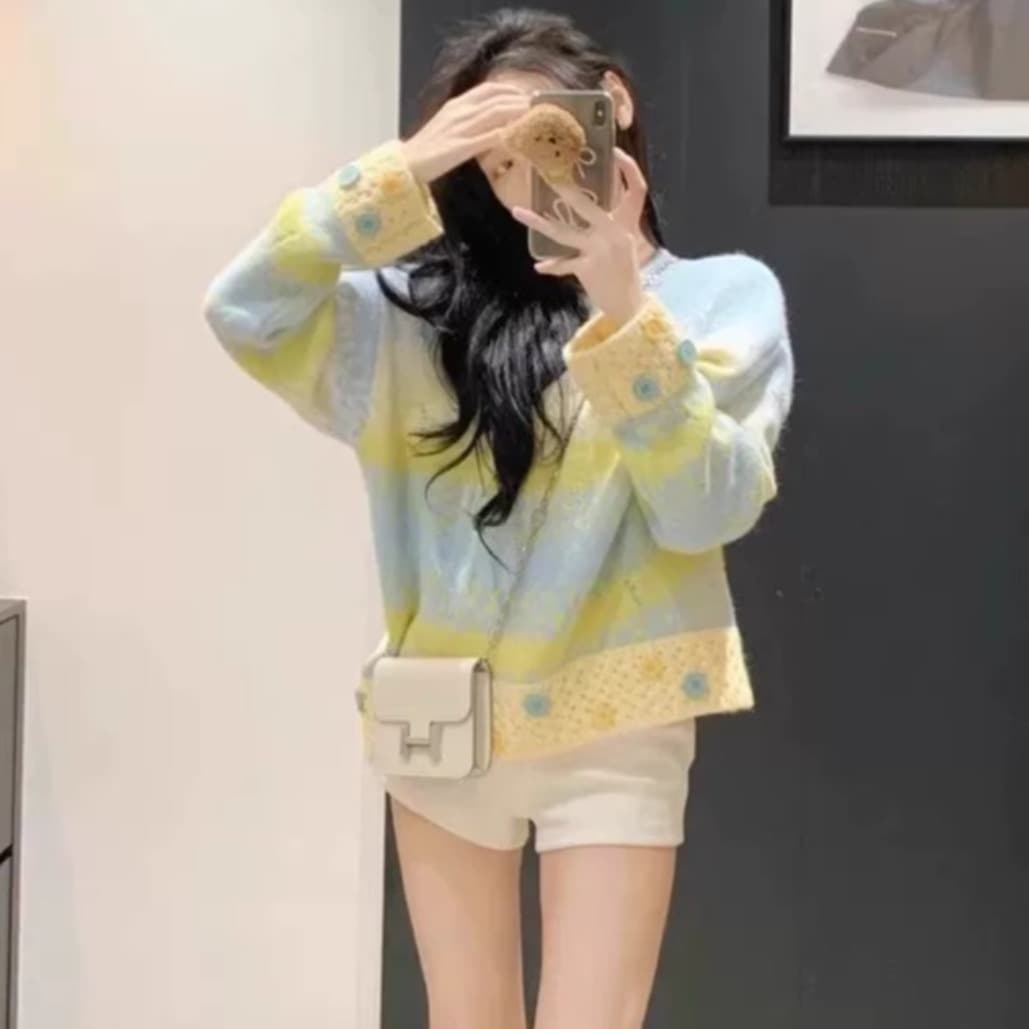 봄 가을 새로운 그라데이션 색상 라운드 넥 풀오버 스웨터 여자 재킷 작은 대중 디자인 센스 풀오버 외출용 맨위 이미지 2