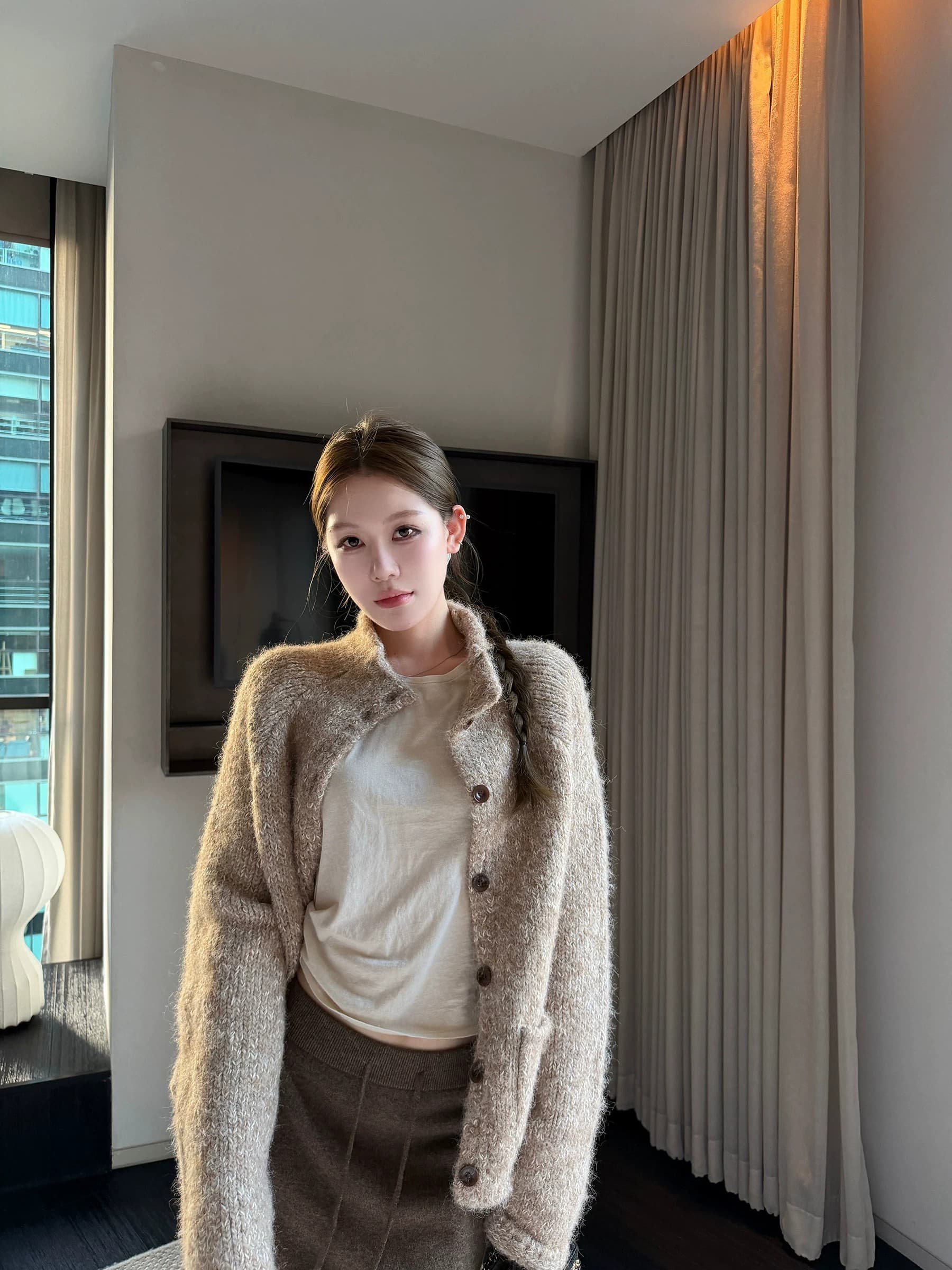 두꺼운 바늘 양모 가을 니트 오픈 가디건 꽃 실 스탠드 칼라 볼륨 측면 스웨터 여성 코트 상세 이미지 19
