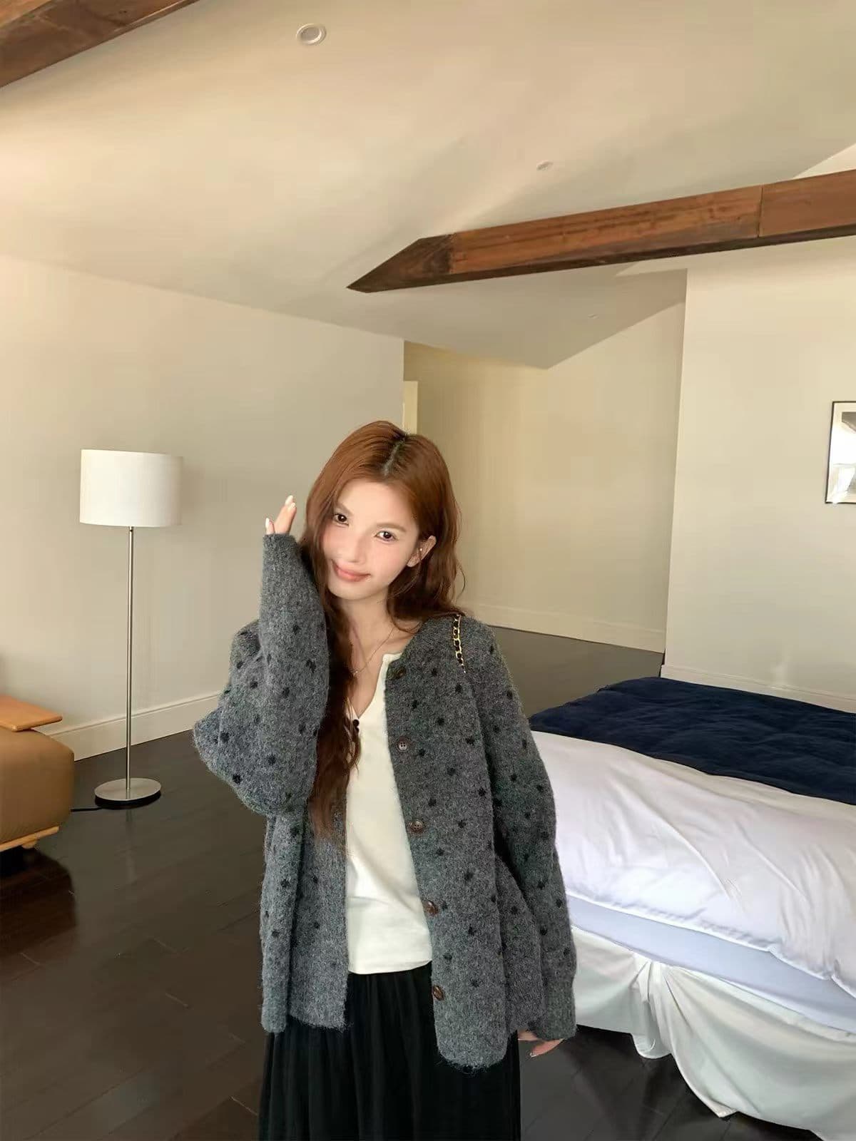 라운드 넥 고급 센스 도트 무늬 니트 오픈 가디건 스웨터 코트 가을 착용 가져 가라. 새로운 긴팔 외부 잡아라. 의류 여성 상세 이미지 7