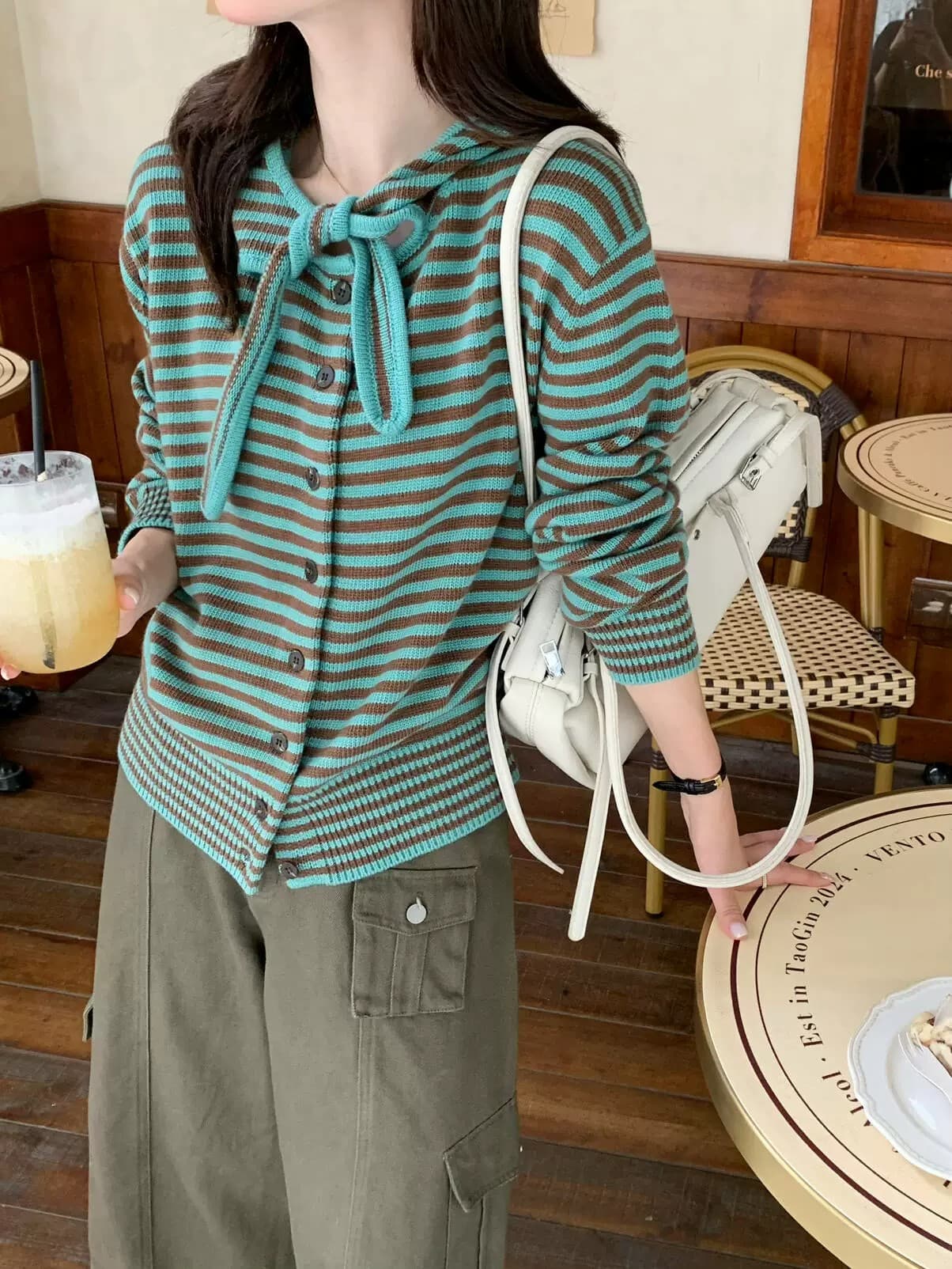한 부서 가을 겨울 배색 수평 줄무늬 레이스업 후드 느긋한 출퇴근 니트 오픈 가디건 여성 재킷 트렌디 상세 이미지 8