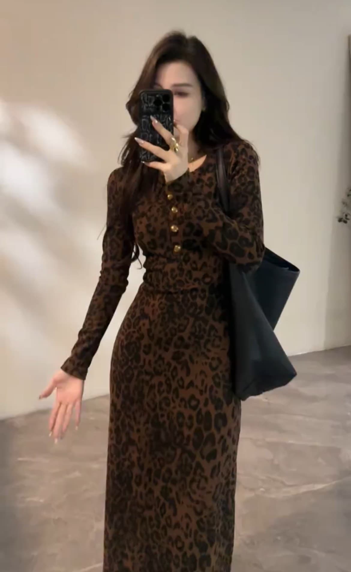 유럽 상품 레트로 레오파드 무늬 금속 버클 슬림해 보이는 두꺼운 여성 드레스 가을 겨울 새로운 외국 가스 다용도 기본 스커트 롱 스커트 상세 이미지 8