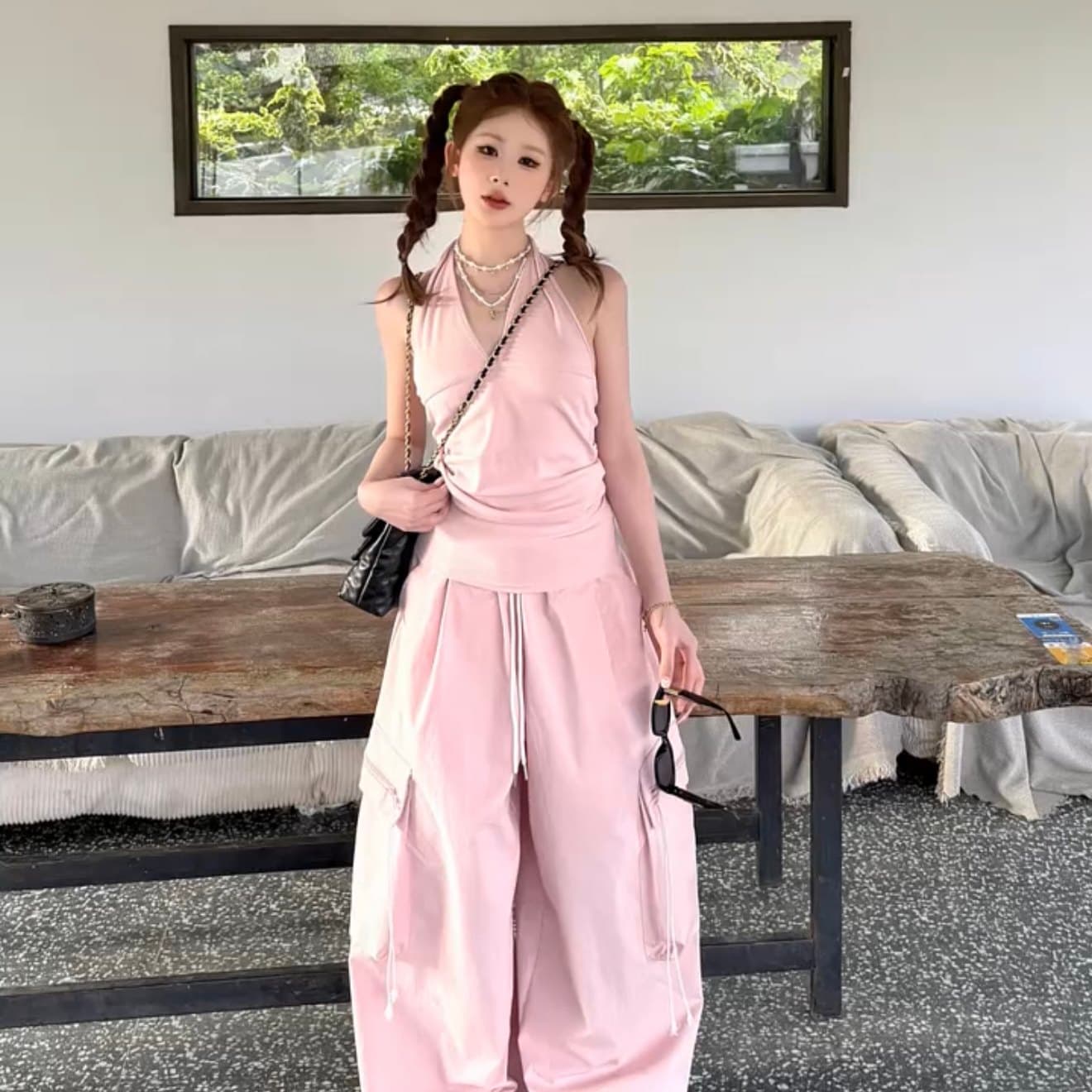 빛 사람들 핫걸 섹시함 행침 목 캐미솔 다용도 슬림해 보이는 워크웨어 와이드 팬츠 외국 가스 슬림해 보이는 투피스 세트 상세 이미지 2