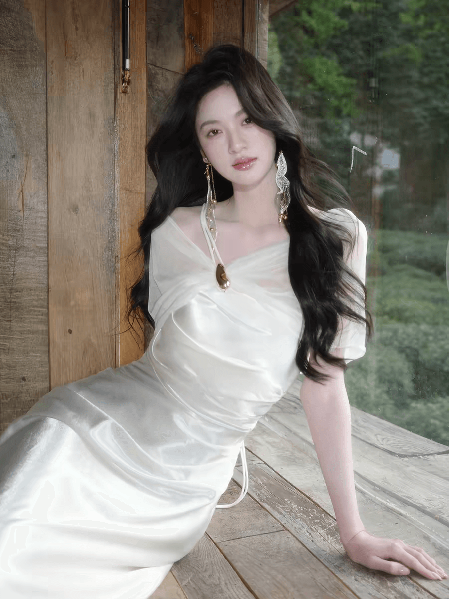 하나부터 순간 디자인 센스 비스듬한 어깨 금속 버클 새틴 롱 스커트 허리 수축 인어 꼬리 고급 센스 빛 럭셔리 예복 롱 스커트 이미지 3