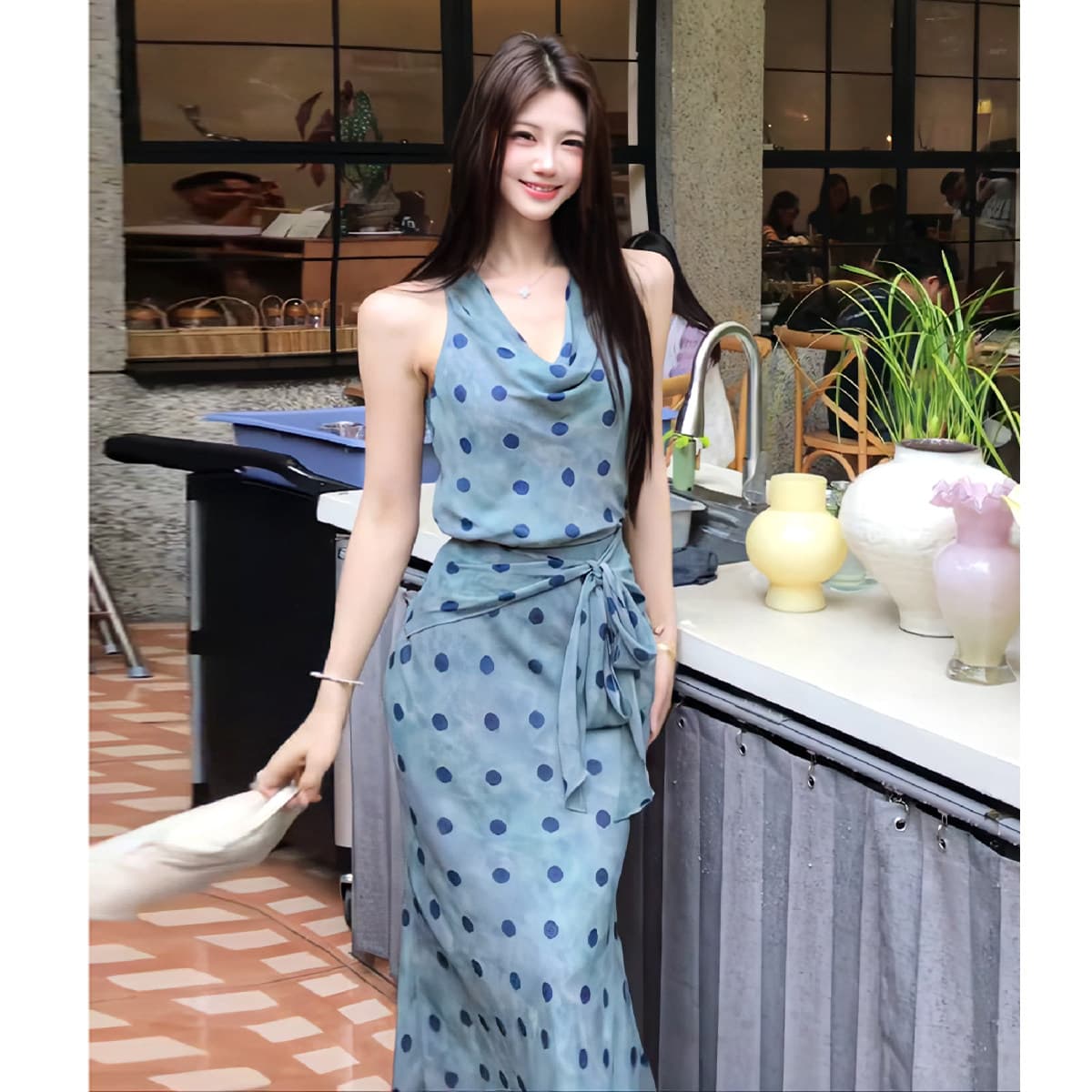프랑스식 레트로 우아함 도트 무늬 흔들다 칼라 민소매 여성 드레스 여름 몸매 가꾸기 허리 수축 민소매 품격 타이트 스커트 롱 스커트 이미지 5