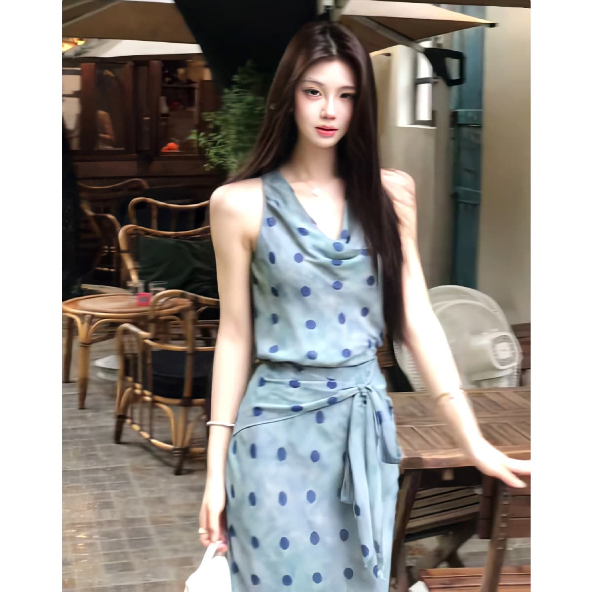 프랑스식 레트로 우아함 도트 무늬 흔들다 칼라 민소매 여성 드레스 여름 몸매 가꾸기 허리 수축 민소매 품격 타이트 스커트 롱 스커트 상세 이미지 1