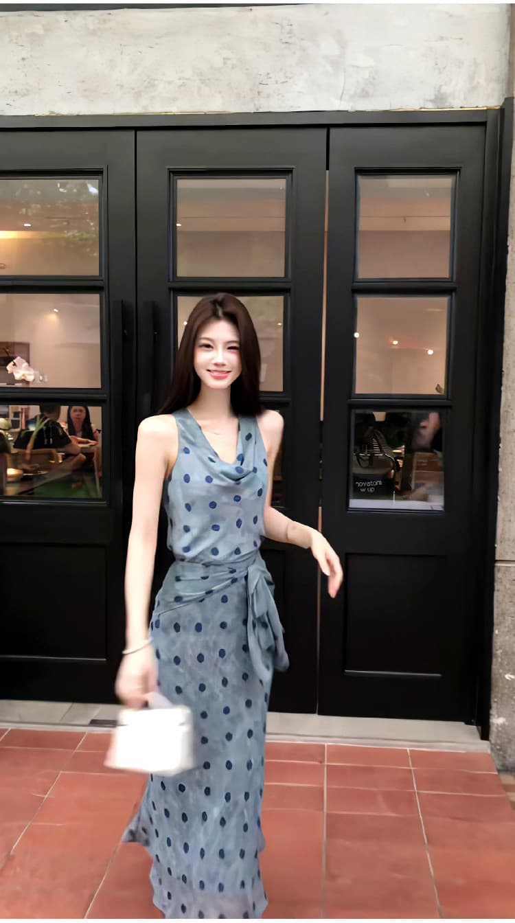프랑스식 레트로 우아함 도트 무늬 흔들다 칼라 민소매 여성 드레스 여름 몸매 가꾸기 허리 수축 민소매 품격 타이트 스커트 롱 스커트 상세 이미지 2