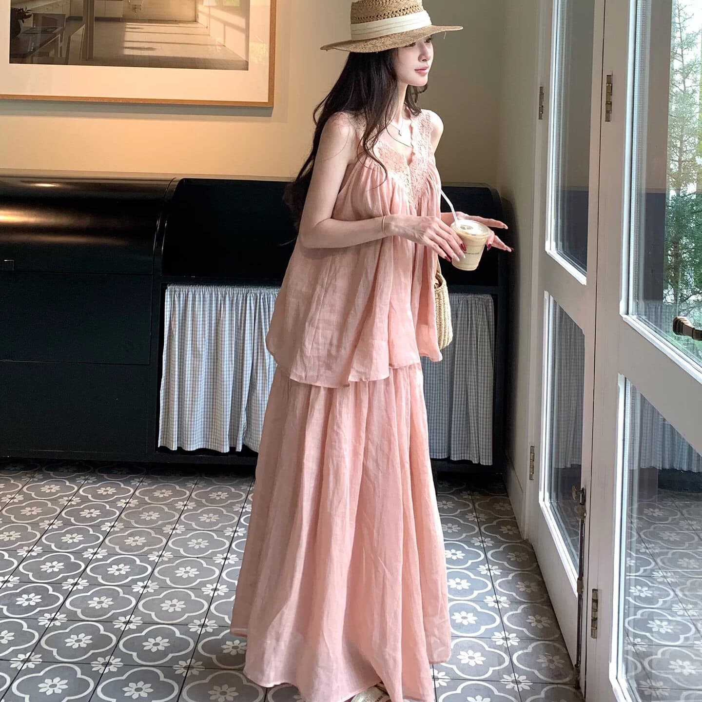 새로운 여성 라미 V넥 레이스 조각 맨위 반 스커트 세트 2026 봄 여름 신제품 패션 슬림해 보이는 품격 이미지 5