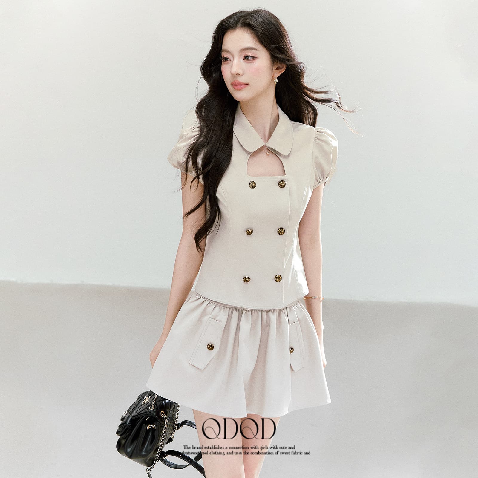 qdqd 레트로 학원 스타일 세트 베이비 칼라 홀로우 아웃 거품 소매 이중 버튼 반팔 셔츠 다용도 퍼프 미니 스커트 이미지 3