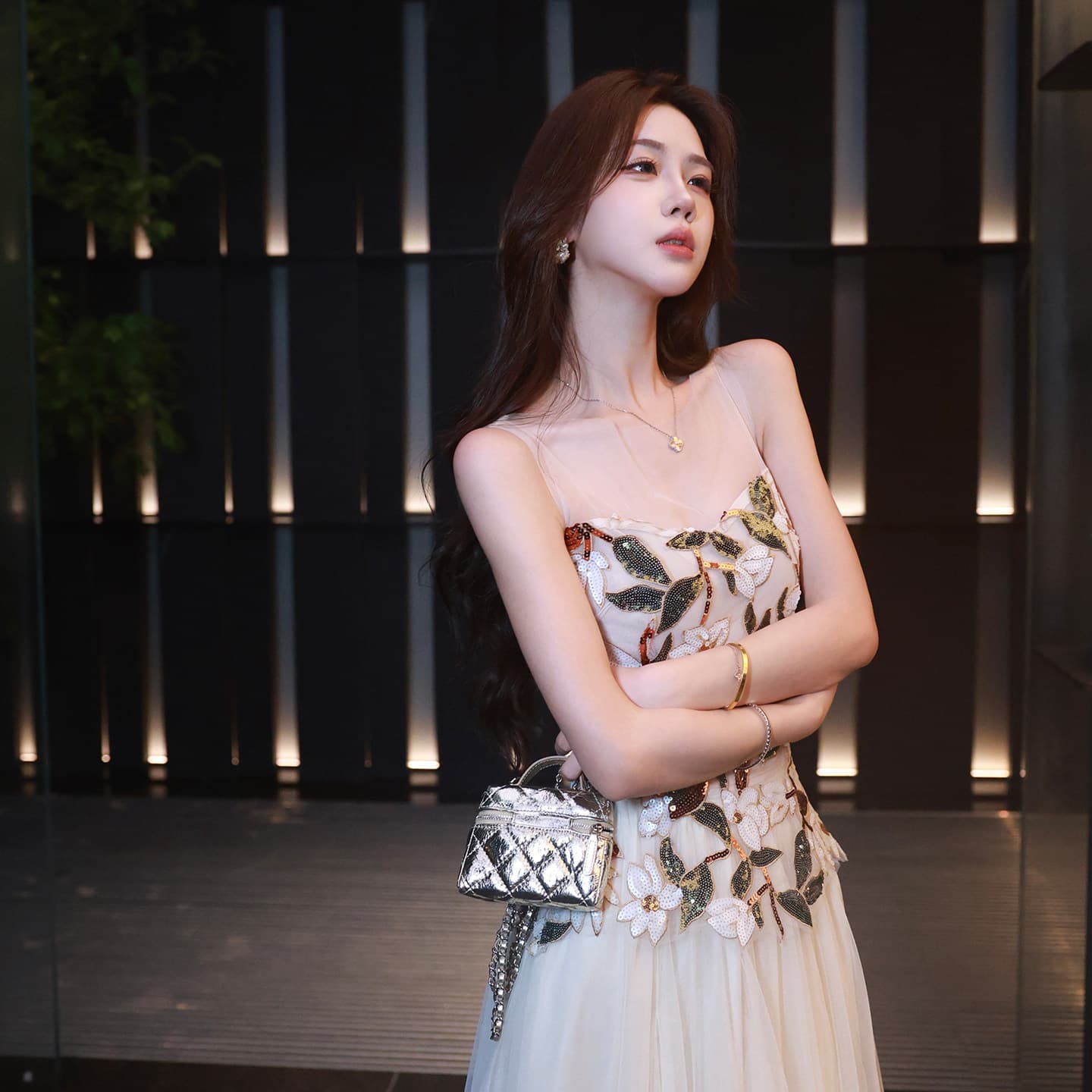 무쯔리 목자이 ~ 중 리 빛 럭셔리 분위기 센스 민소매 패치워크 자수 조끼 허리 수축 맨위 망사 반신 치마 세트 여름 이미지 6