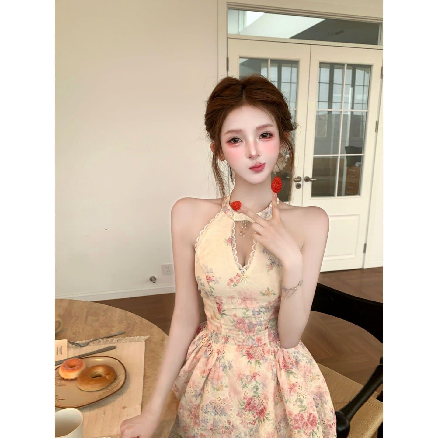 프랑스식 아름다운 꽃무늬 홀로우 아웃 행침 목 여성 드레스 여름 해변가 휴가 바람 공주 순수한 욕망 허리 수축 짧은 치마 이미지 5