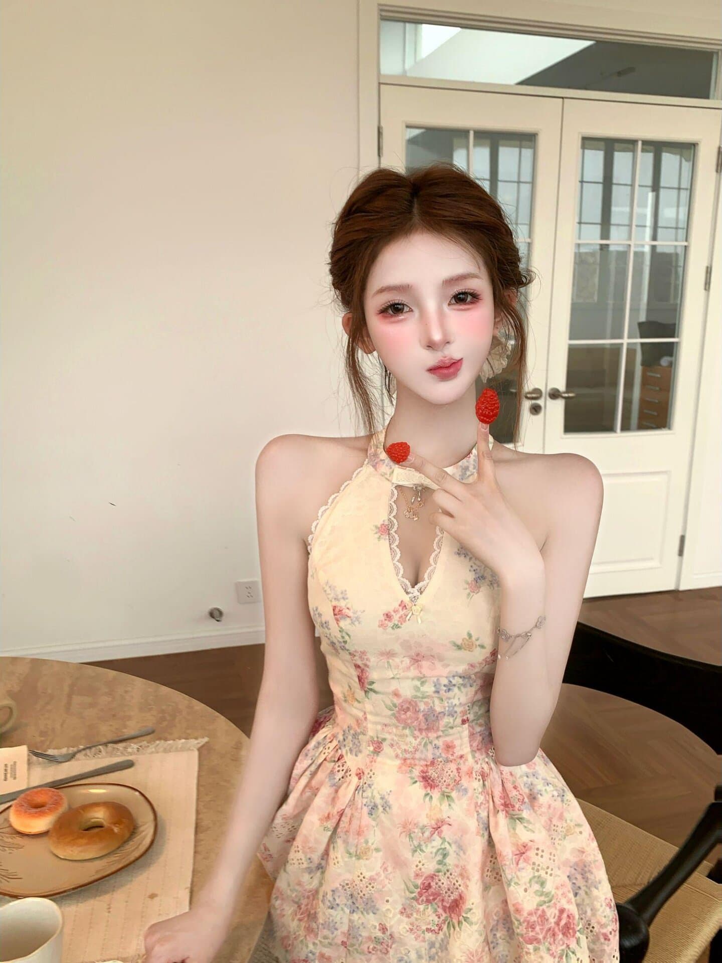 프랑스식 아름다운 꽃무늬 홀로우 아웃 행침 목 여성 드레스 여름 해변가 휴가 바람 공주 순수한 욕망 허리 수축 짧은 치마 상세 이미지 4