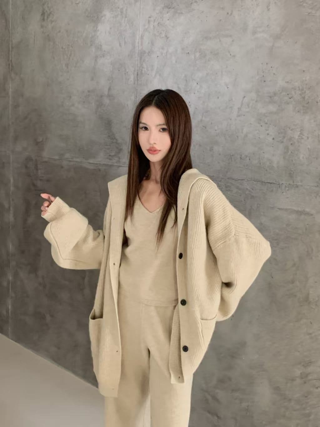 가을 겨울 캐주얼 루즈핏 후드 스웨터 니트 카디건 코트 캐미솔 와이드 레그 팬츠 3종 세트 세트 여성 상세 이미지 2