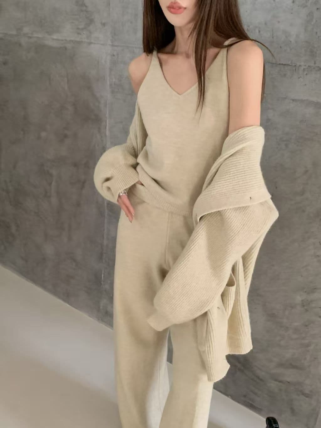 가을 겨울 캐주얼 루즈핏 후드 스웨터 니트 카디건 코트 캐미솔 와이드 레그 팬츠 3종 세트 세트 여성 상세 이미지 4