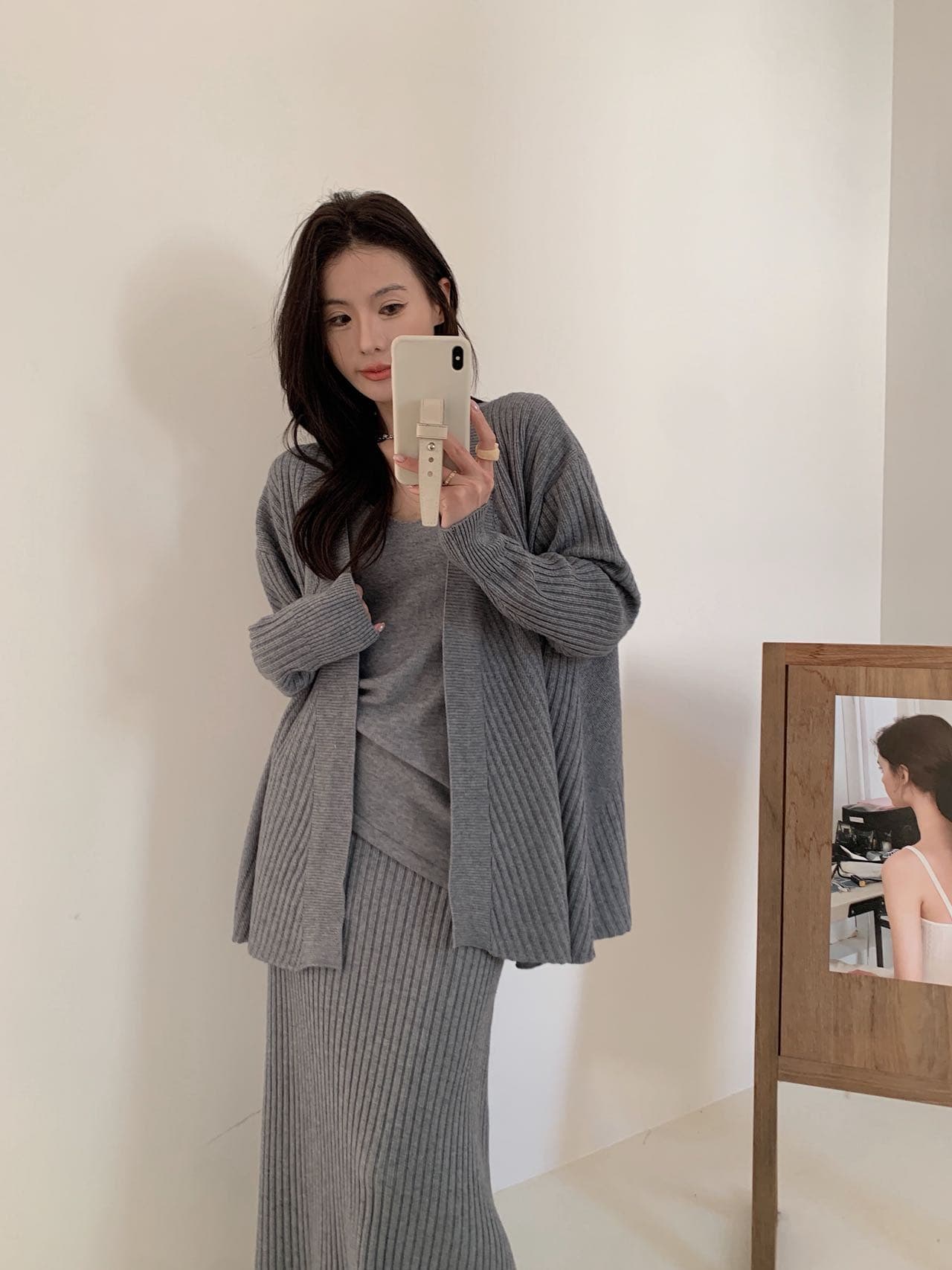 프랑스식 패션 느긋한 바람 신년 빨간색 니트 세트 여성 봄 슬림해 보이는 오픈 가디건 조끼 반신 스커트 3종 세트 상세 이미지 28