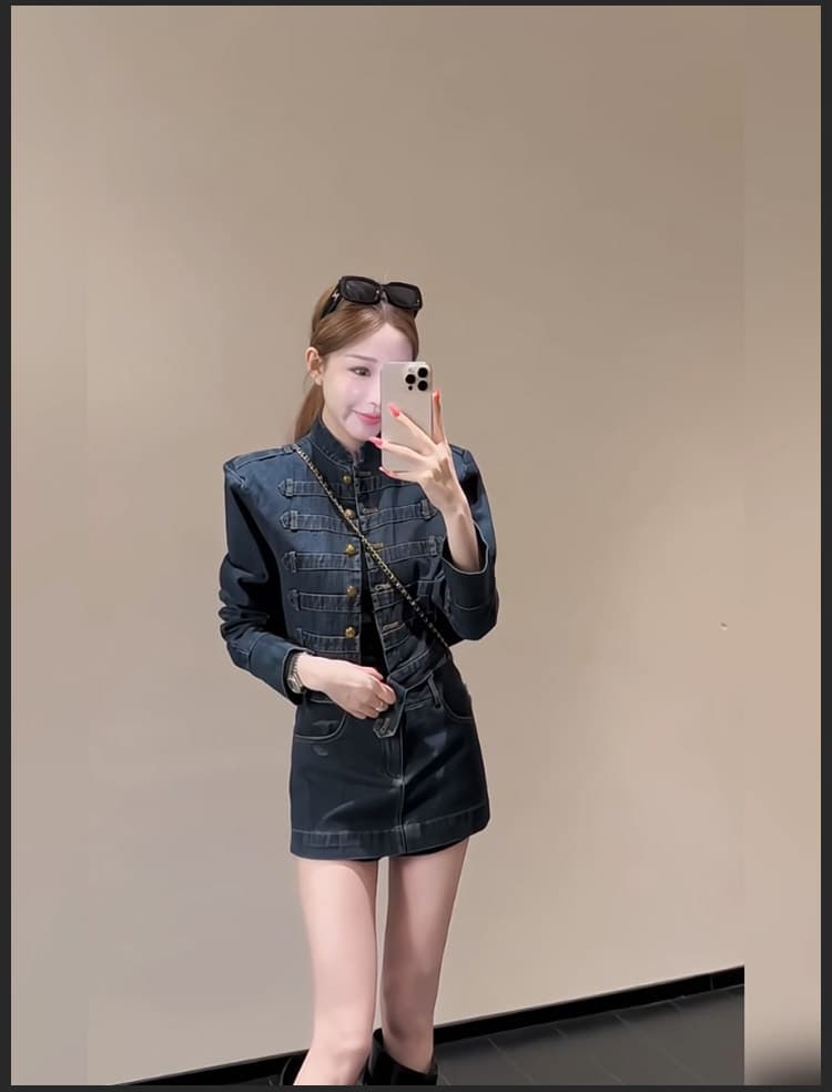 레트로 궁정 바람 스탠드 칼라 금 버클 쇼트 스타일 데님 재킷 세트 여성 하이웨이스트 한 마디 데님 미니 스커트 투피스 세트 상세 이미지 4