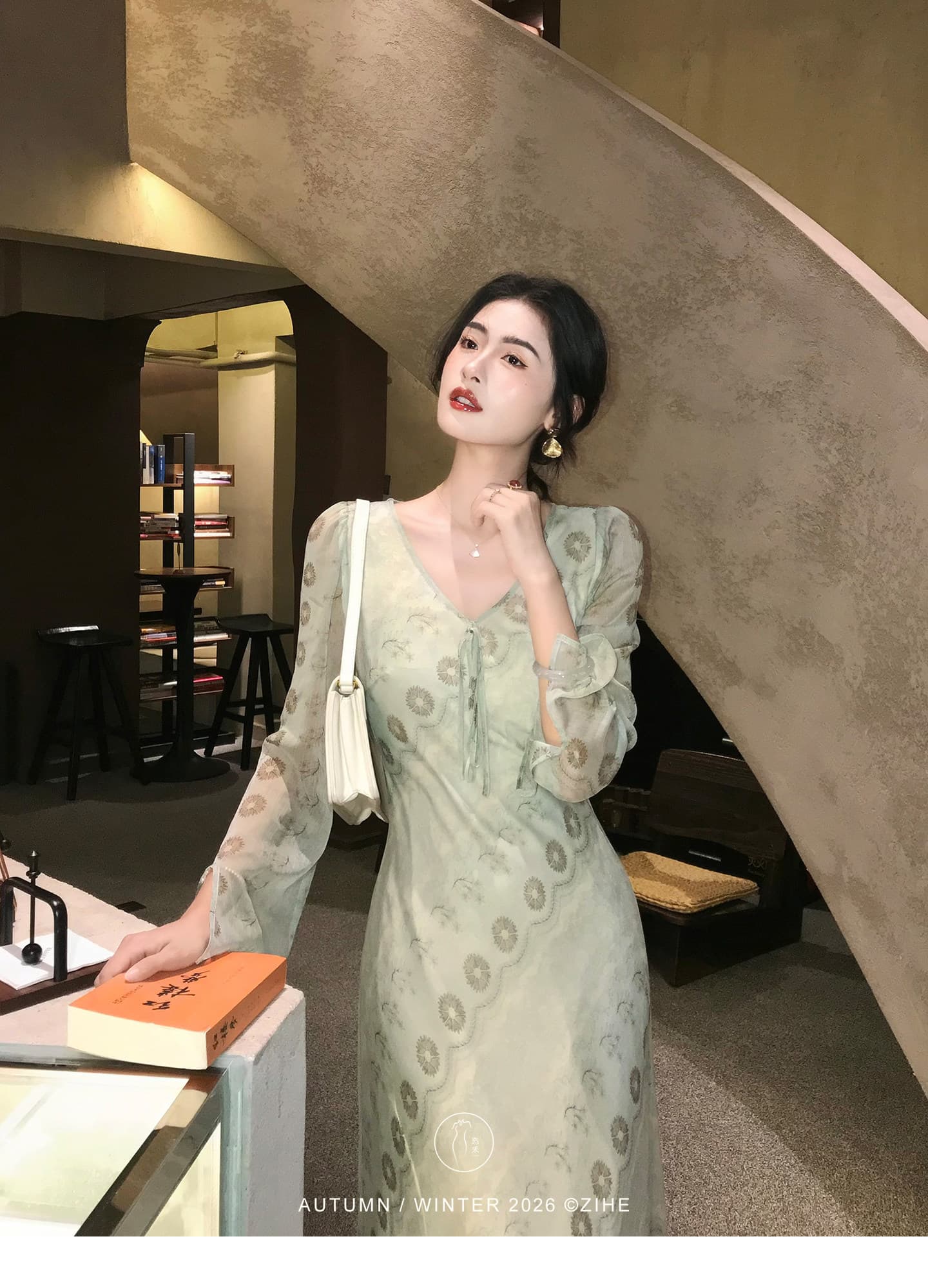 링 茜 거만한 와우 녹색 砚 가을 선 프랑스식 프린트 나팔 소매 여성 드레스 이른 가을 긴팔 허리 수축 한 마디 롱 스커트 상세 이미지 3