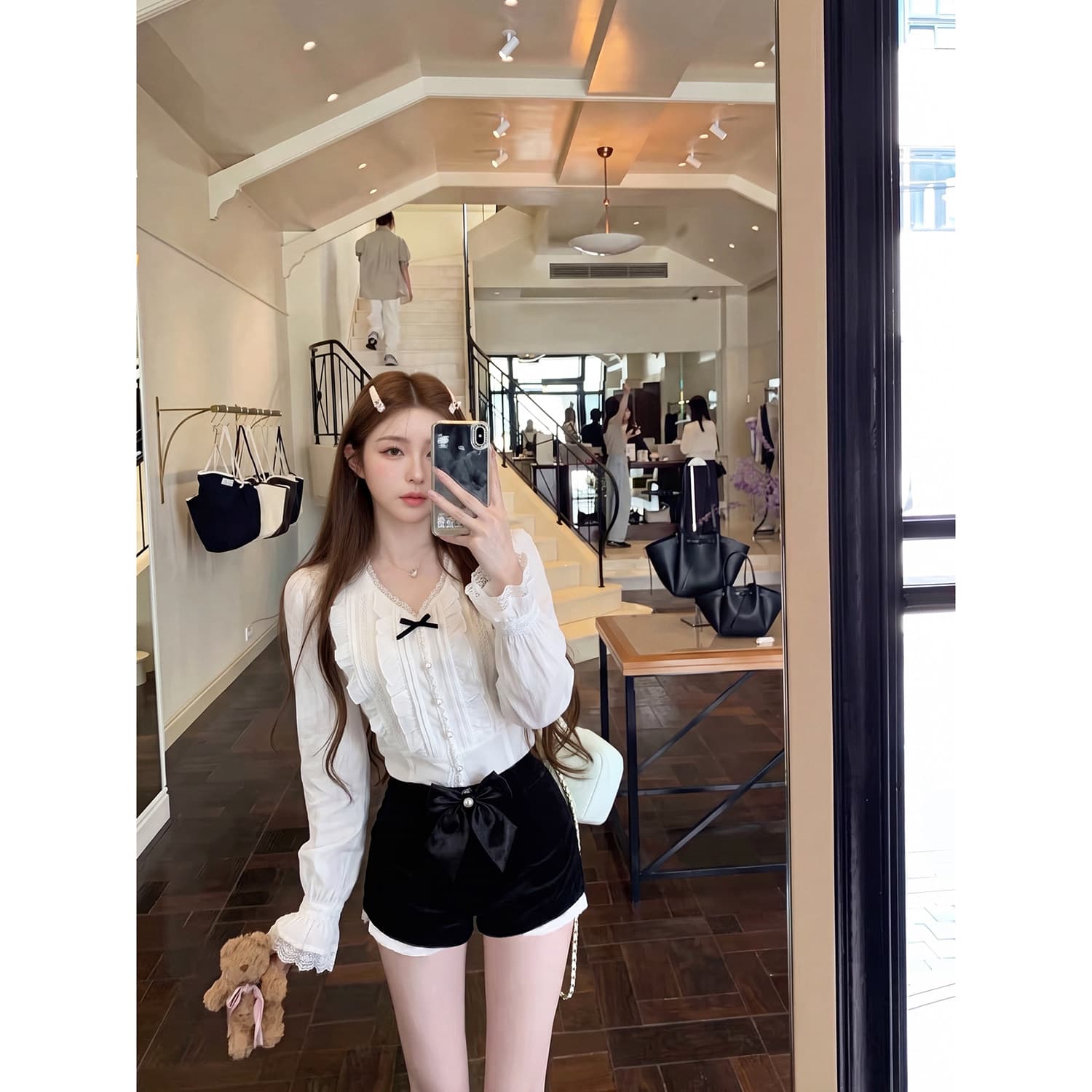프랑스식 레이스 측면 V넥 긴팔 여성 셔츠 가을 나비 매듭 벨벳 하이웨이스트 반바지 순수한 욕망 달콤한 자매 투피스 세트 상세 이미지 2