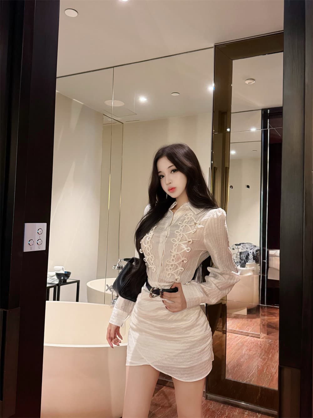 프랑스식 출퇴근 바람 화이트 단추 긴팔 셔츠 드레스 여성 가을 몸매 가꾸기 허리 수축 드레스 벨트 보내기 품격 치마 상세 이미지 6