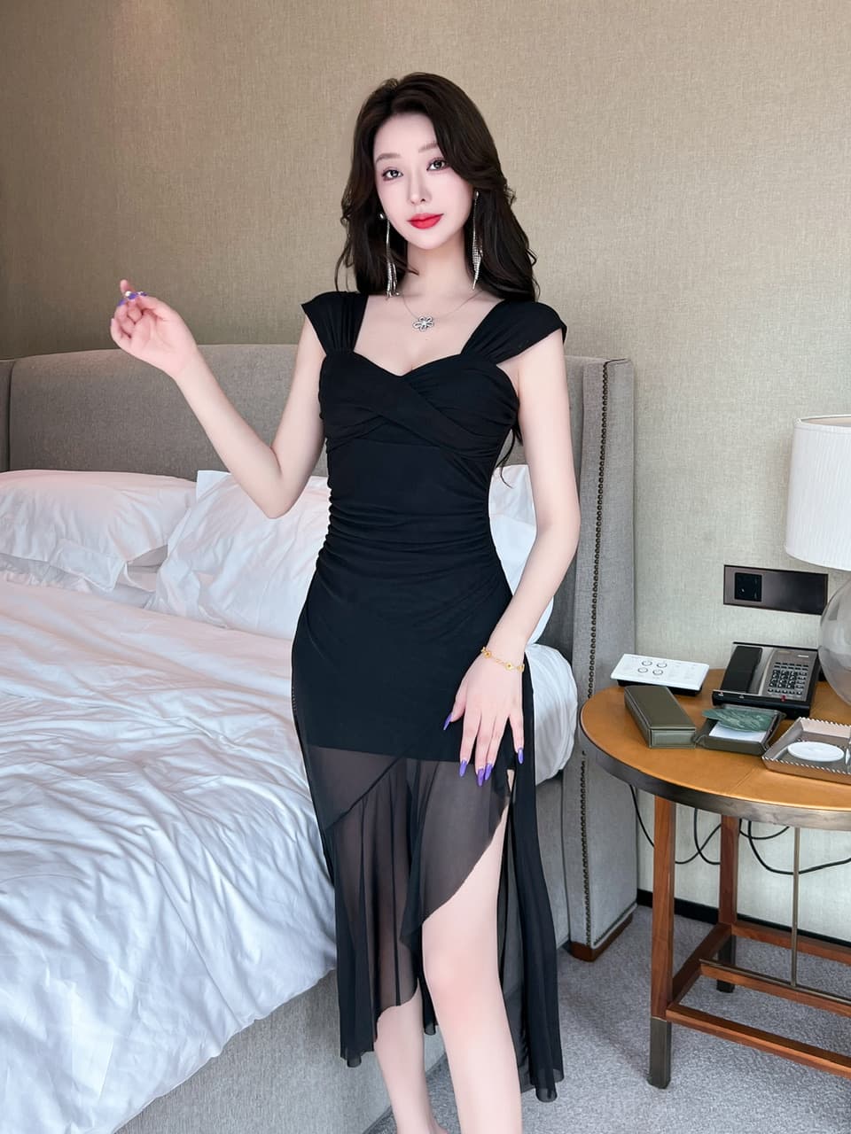 실사 망사 십자가 v 칼라 여성 드레스 몸매 가꾸기 슬림해 보이는 불규칙 밑단 품격 명문 여성 중간 길이 스커트 상세 이미지 4