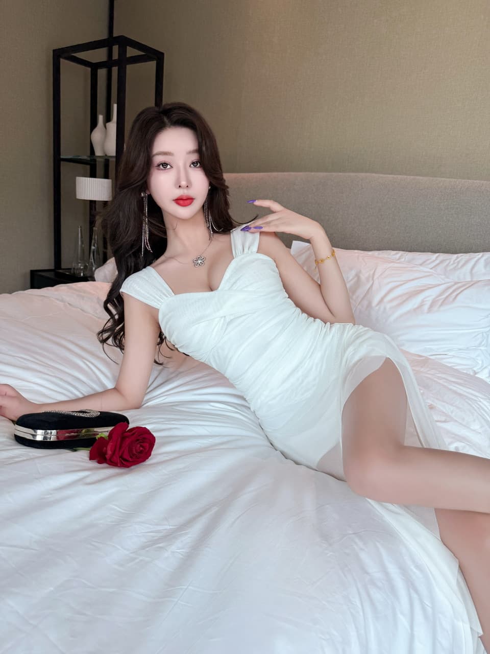 실사 망사 십자가 v 칼라 여성 드레스 몸매 가꾸기 슬림해 보이는 불규칙 밑단 품격 명문 여성 중간 길이 스커트 상세 이미지 14