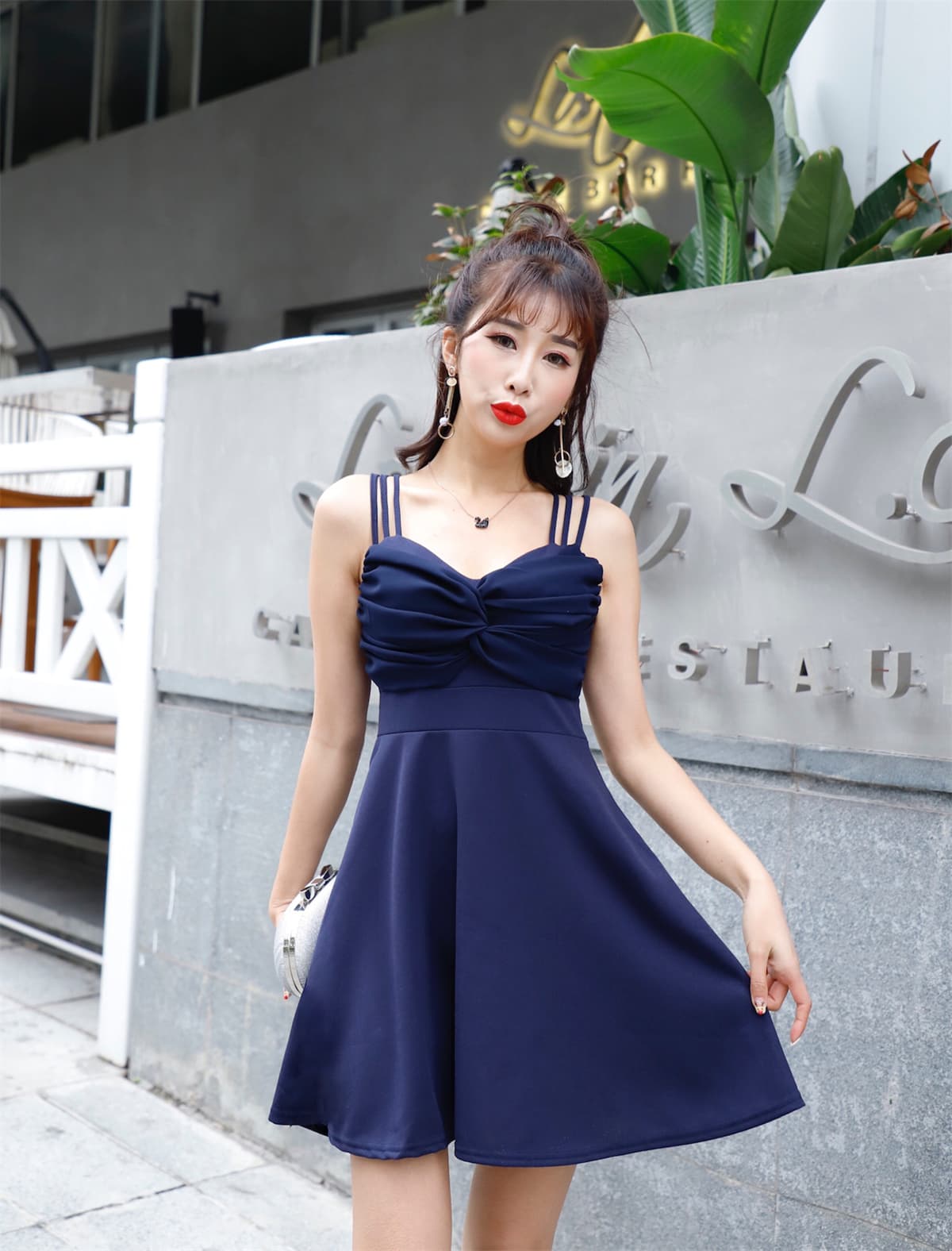 실사 비틀림 v 칼라 더블 슬립 드레스 허리 수축 슬림해 보이는 a 단어 진자 쇼트 스타일 작은 드레스 상세 이미지 4