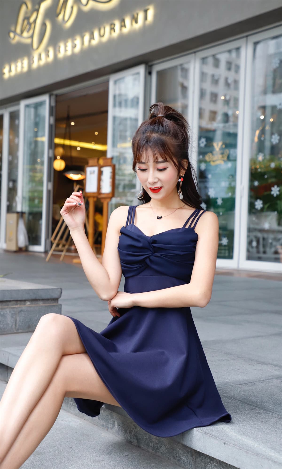 실사 비틀림 v 칼라 더블 슬립 드레스 허리 수축 슬림해 보이는 a 단어 진자 쇼트 스타일 작은 드레스 상세 이미지 6