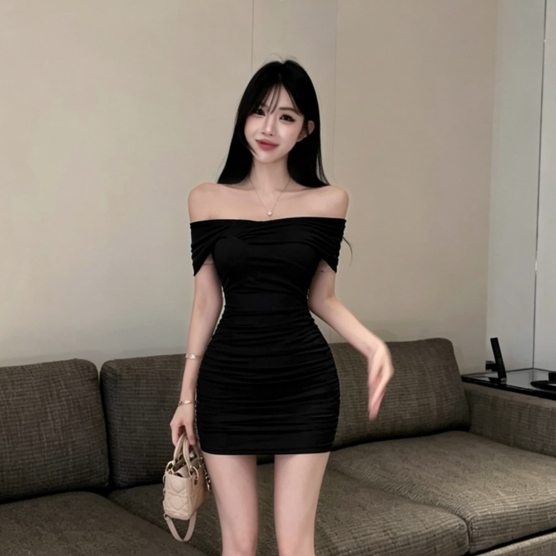 실사 오프숄더 십자가 주름 타이트 스커트 미니 스커트 순수한 욕망 몸매 가꾸기 디스플레이 몸 타이트 핫걸 쇼트 스타일 드레스 이미지 2