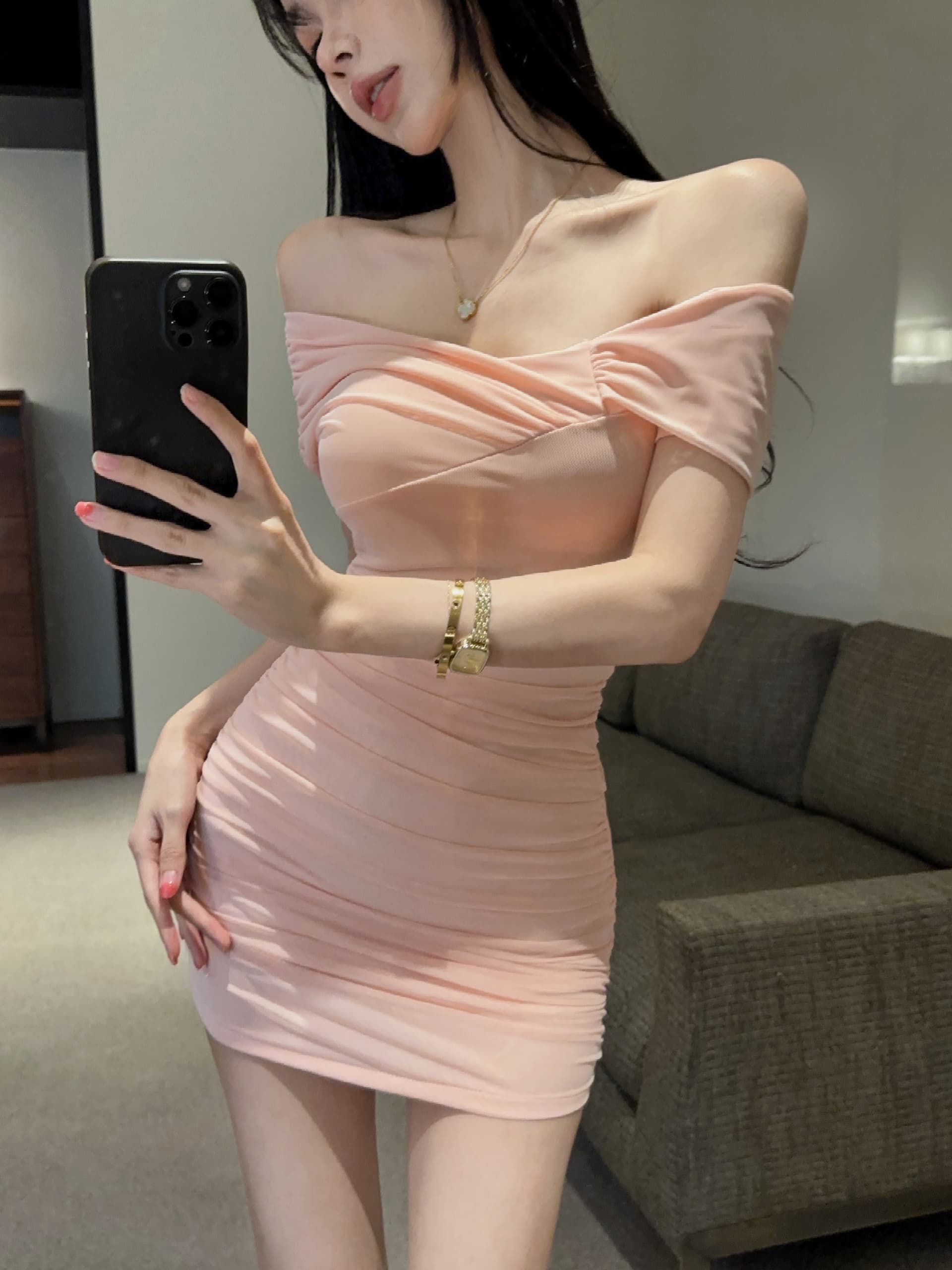 실사 오프숄더 십자가 주름 타이트 스커트 미니 스커트 순수한 욕망 몸매 가꾸기 디스플레이 몸 타이트 핫걸 쇼트 스타일 드레스 상세 이미지 3