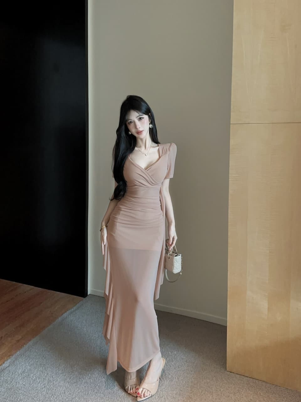 실사 십자가 V넥 반팔 망사 롱 스커트 주름 허리 수축 시스루 불규칙 밑단 섹시함 타이트 스커트 드레스 상세 이미지 5