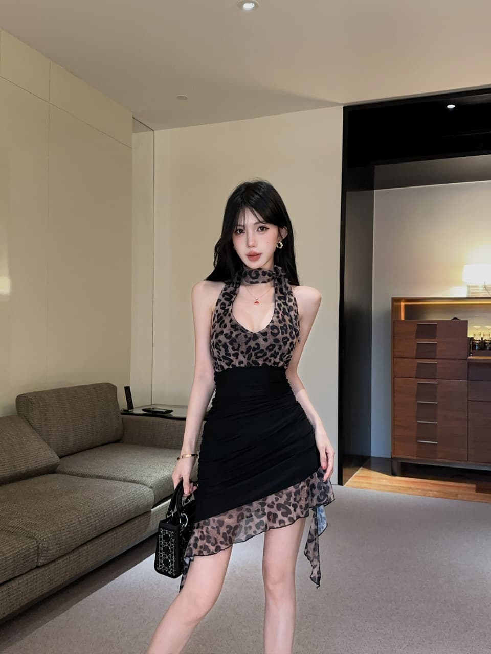 실사 행침 목 여성 드레스 V넥 패치워크 주름 불규칙 리본 망사 몸매 가꾸기 타이트 스커트 쇼트 스타일 미니 스커트 상세 이미지 3